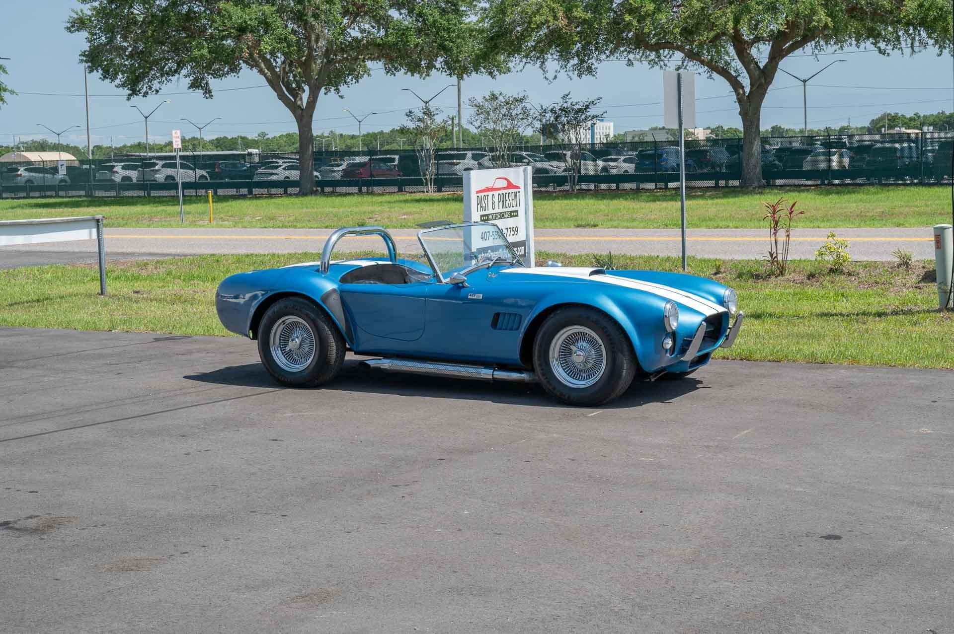 1965 Ford Cobra 24