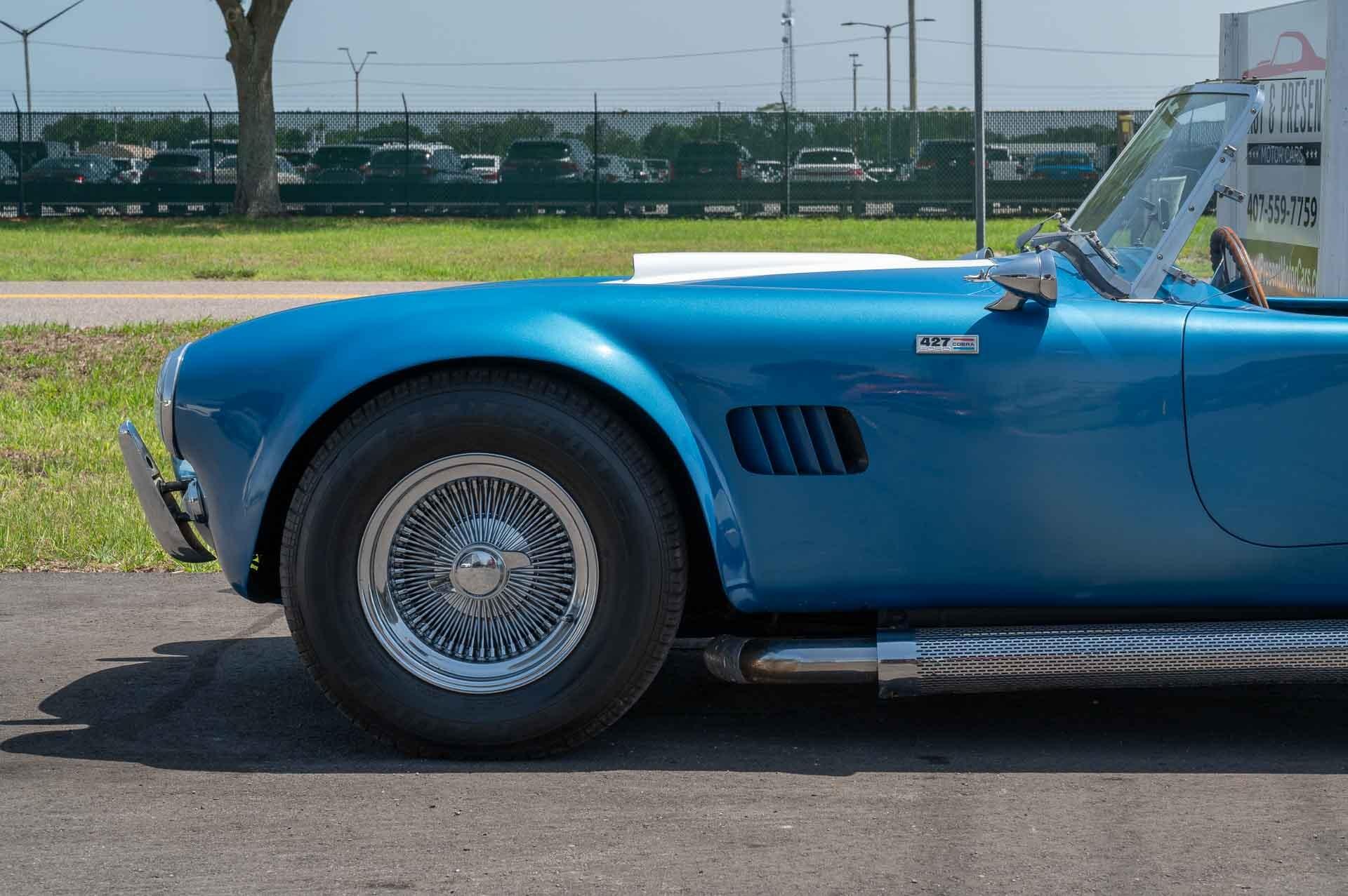 1965 Ford Cobra 20
