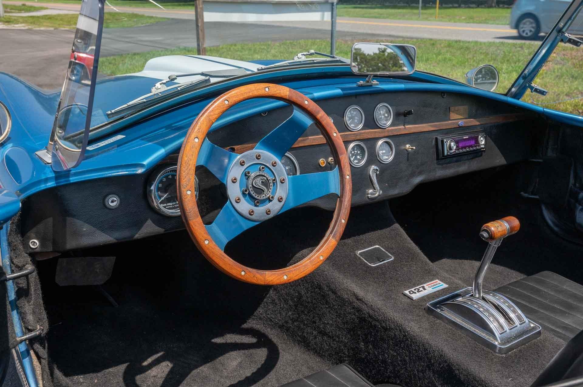 1965 Ford Cobra 32