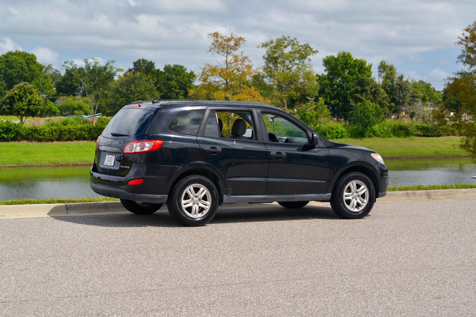 2011 Hyundai Santa Fe 36