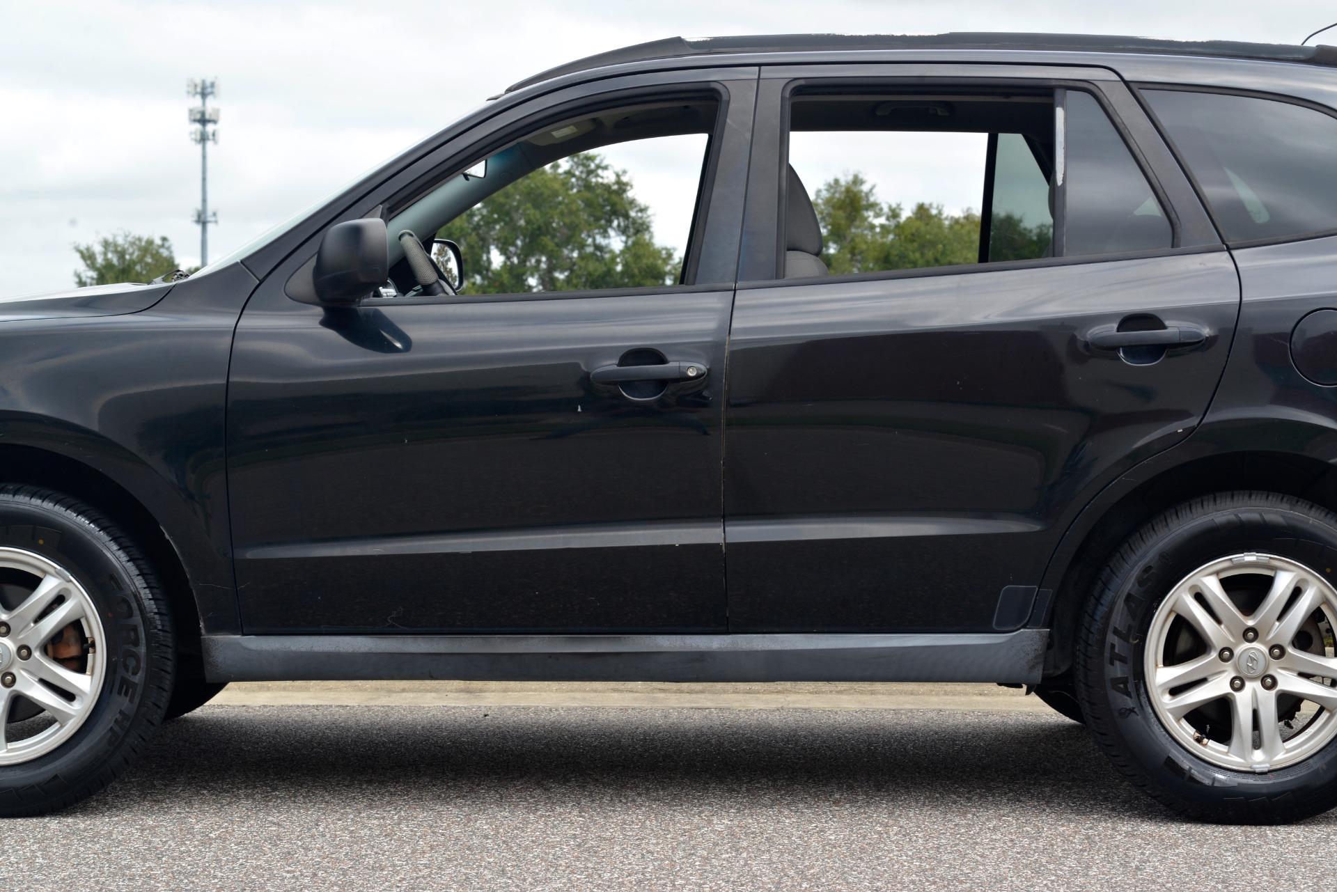 2011 Hyundai Santa Fe 25