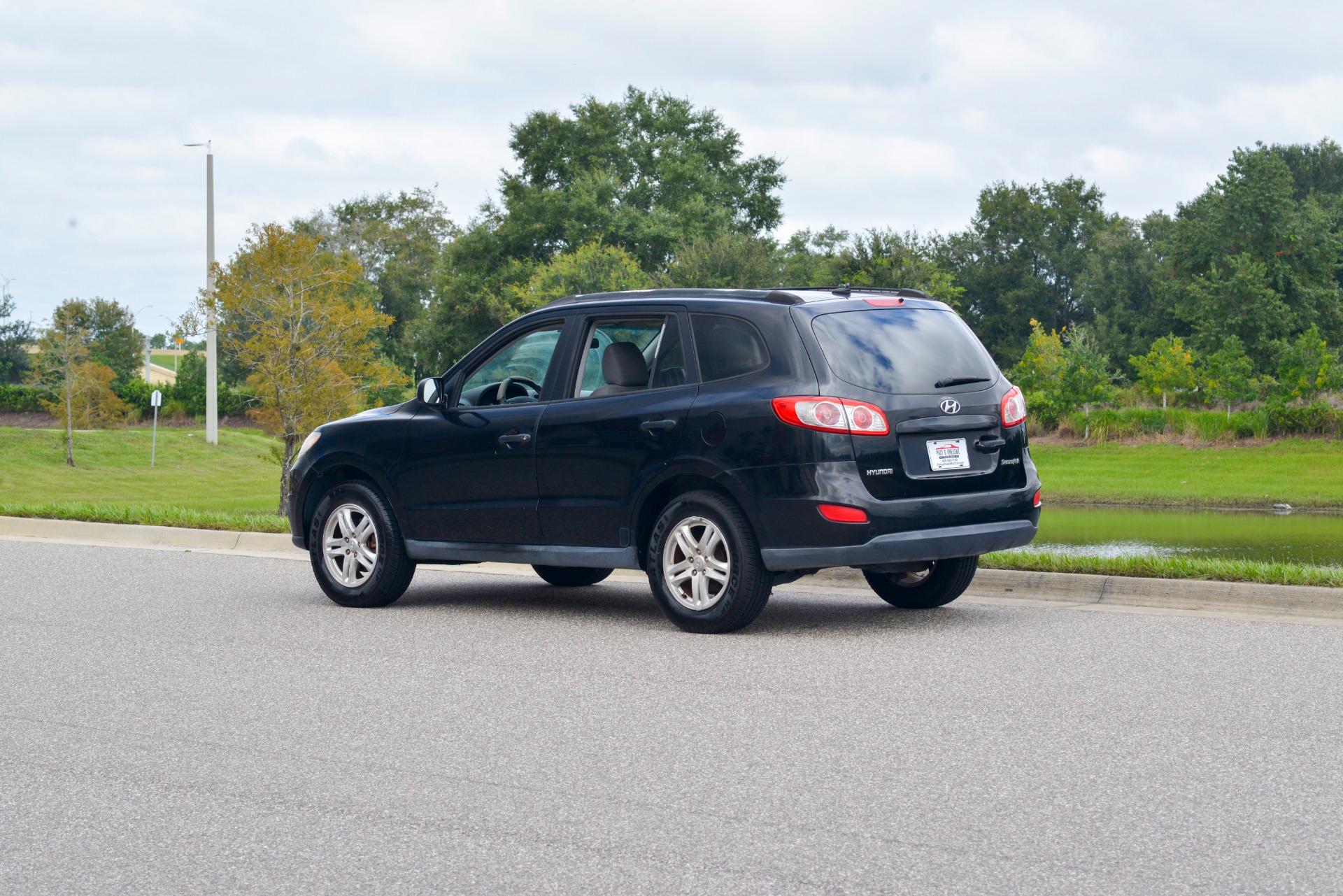 2011 Hyundai Santa Fe 16