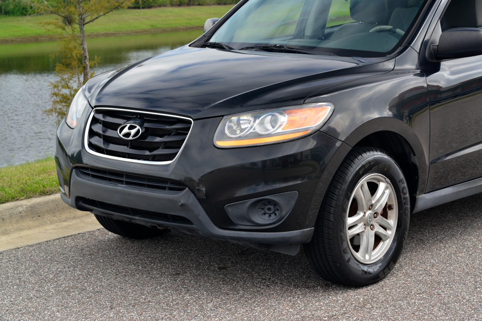 2011 Hyundai Santa Fe 27