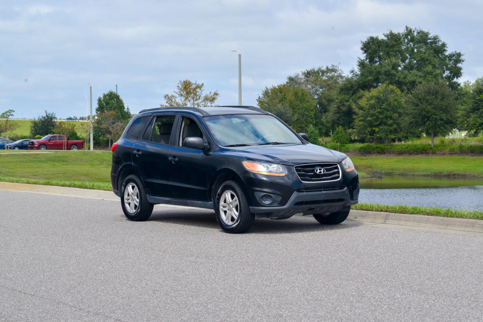 2011 Hyundai Santa Fe 38