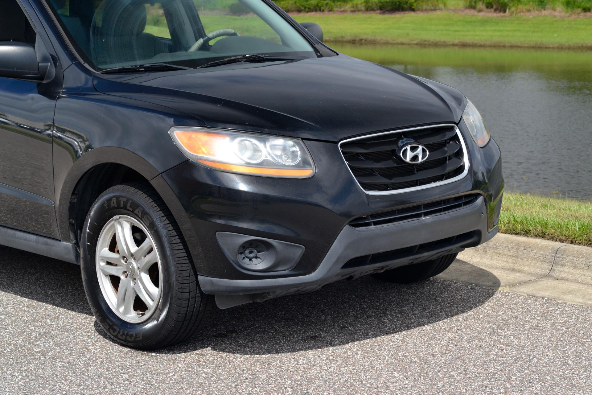 2011 Hyundai Santa Fe 39
