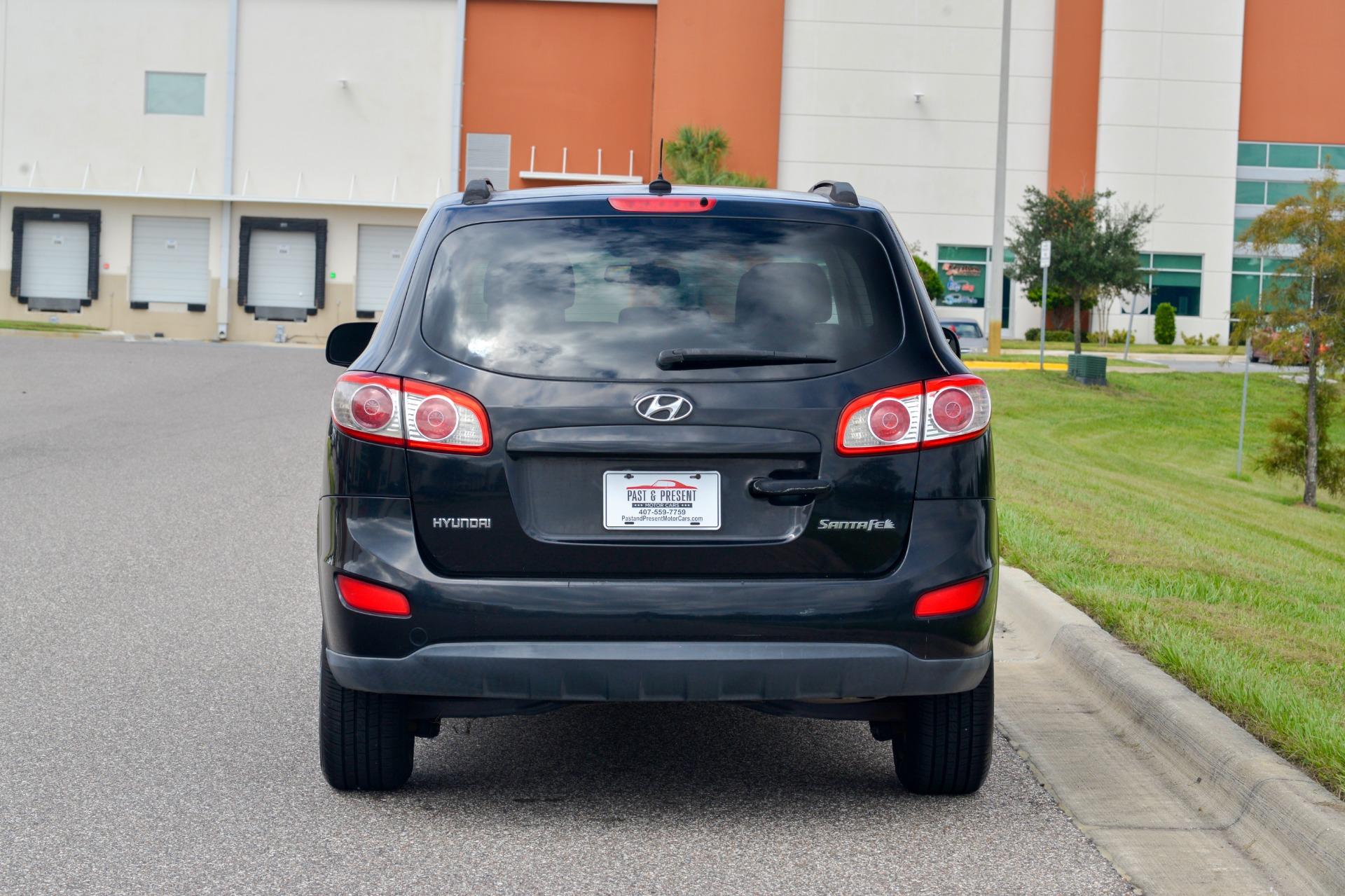2011 Hyundai Santa Fe 4
