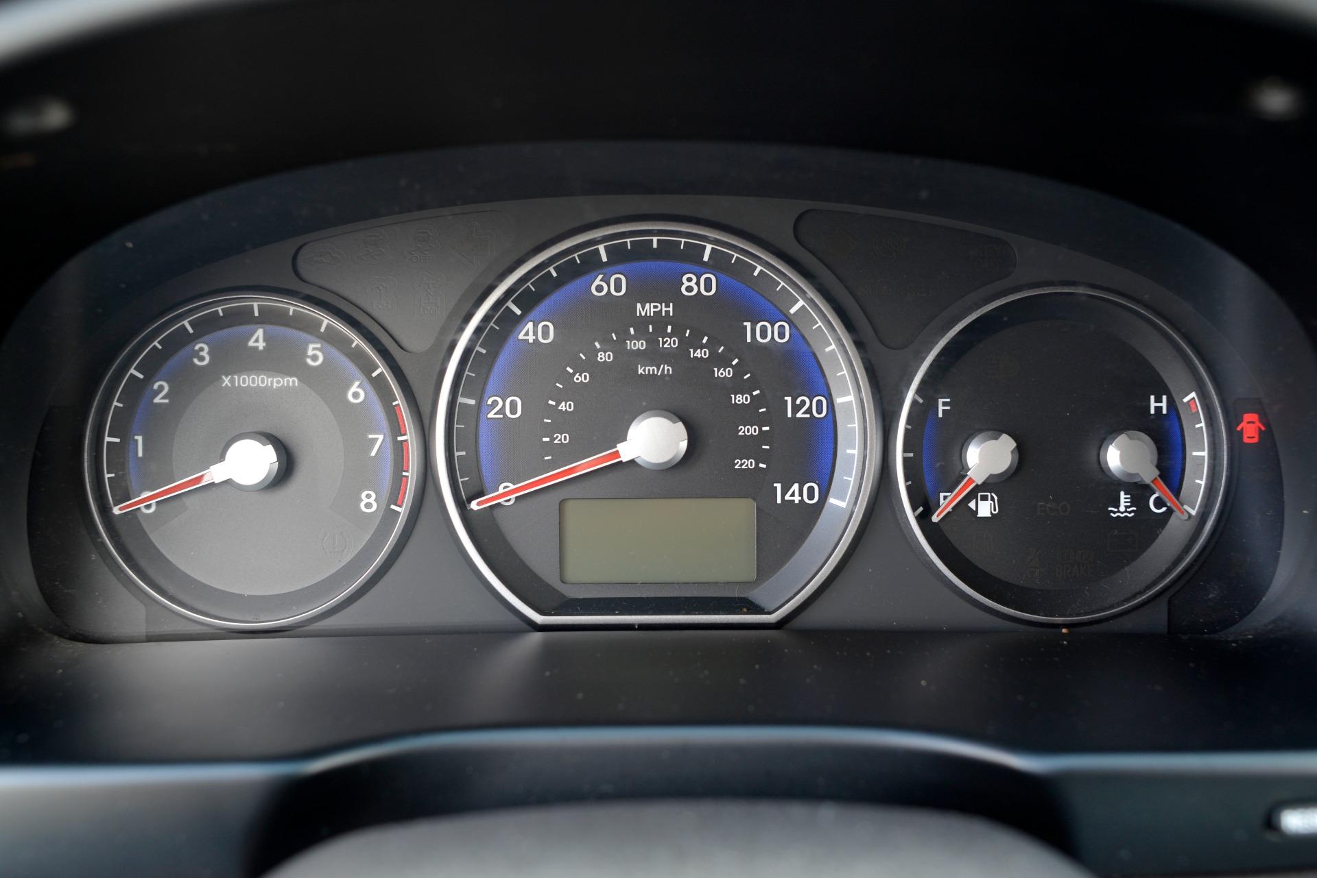 2011 Hyundai Santa Fe 75