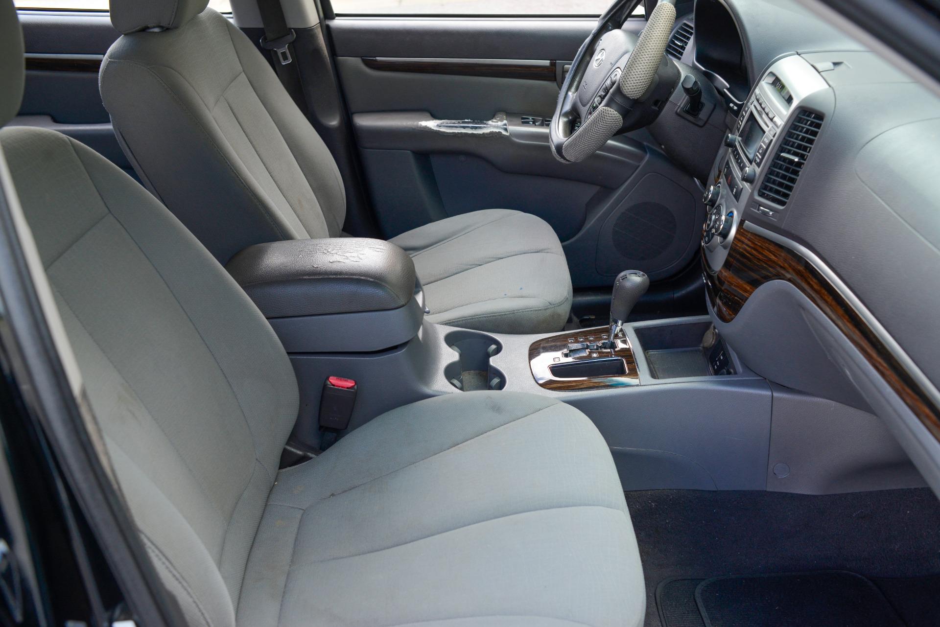 2011 Hyundai Santa Fe 9