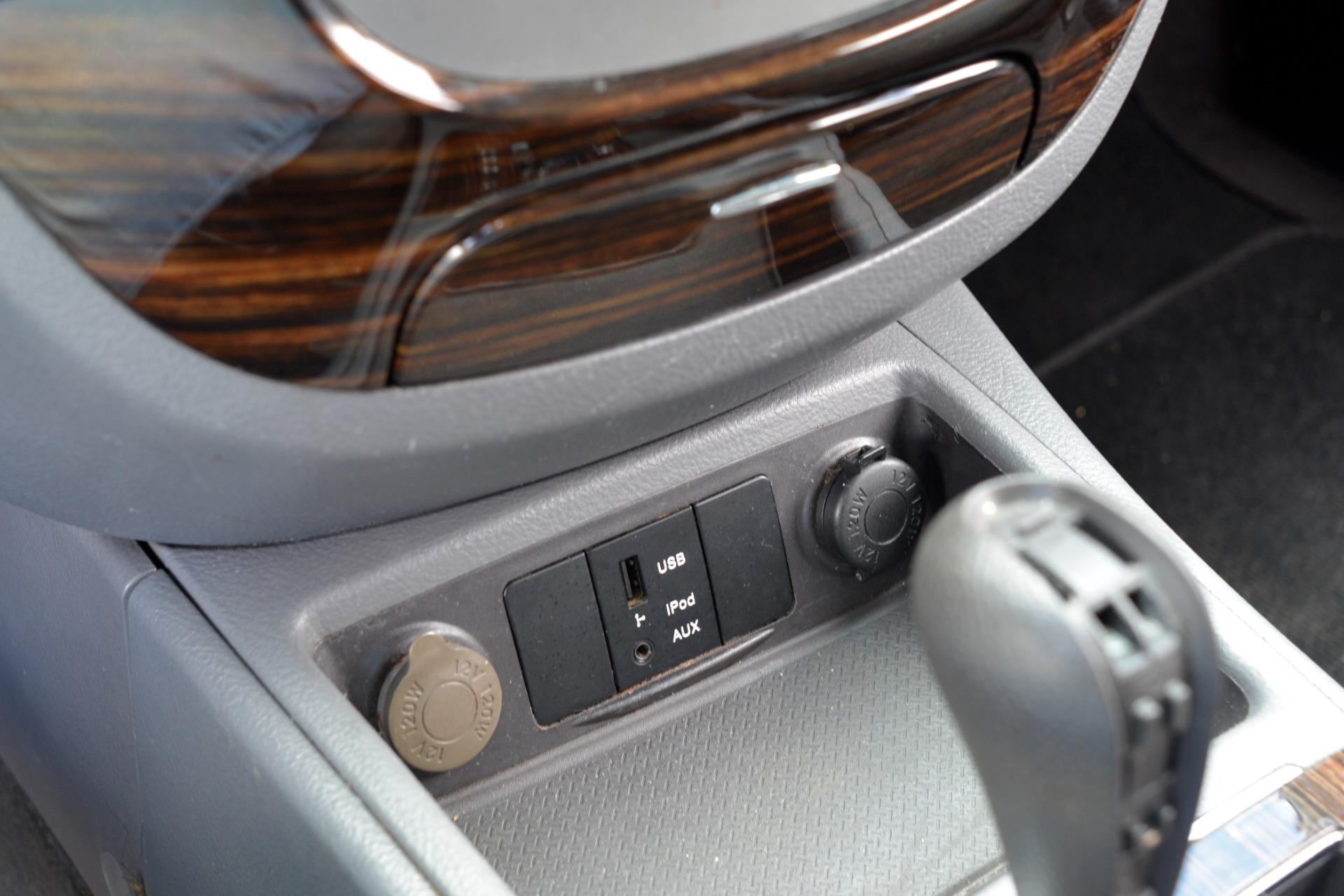 2011 Hyundai Santa Fe 79