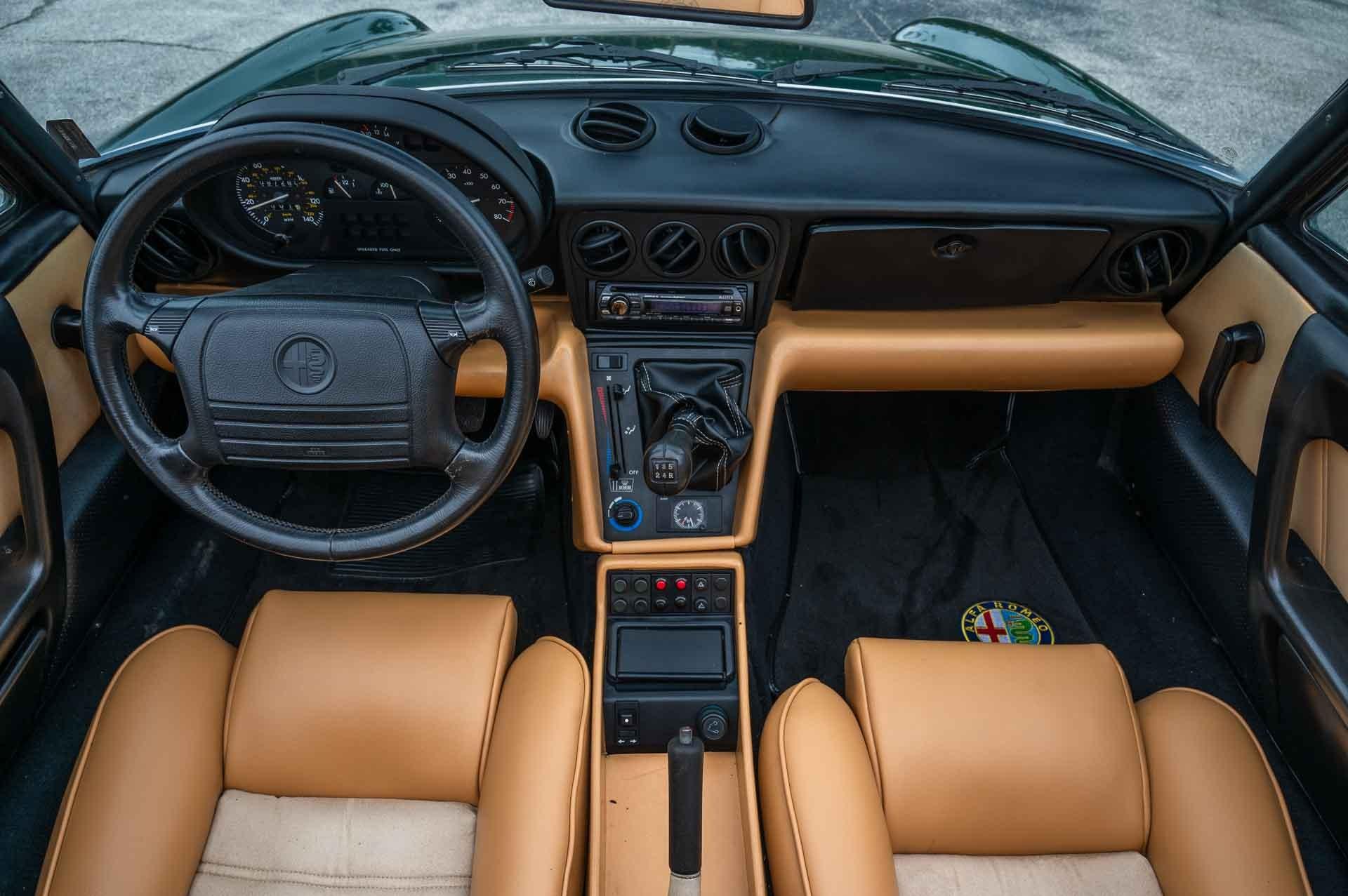 1991 Alfa Romeo Spider 12