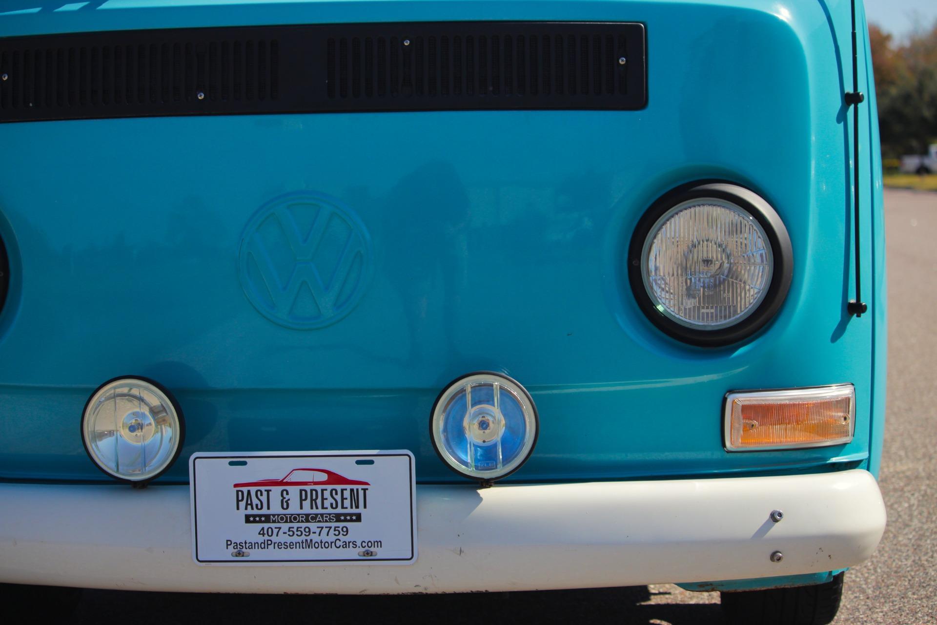 1992 Volkswagen Bus 21
