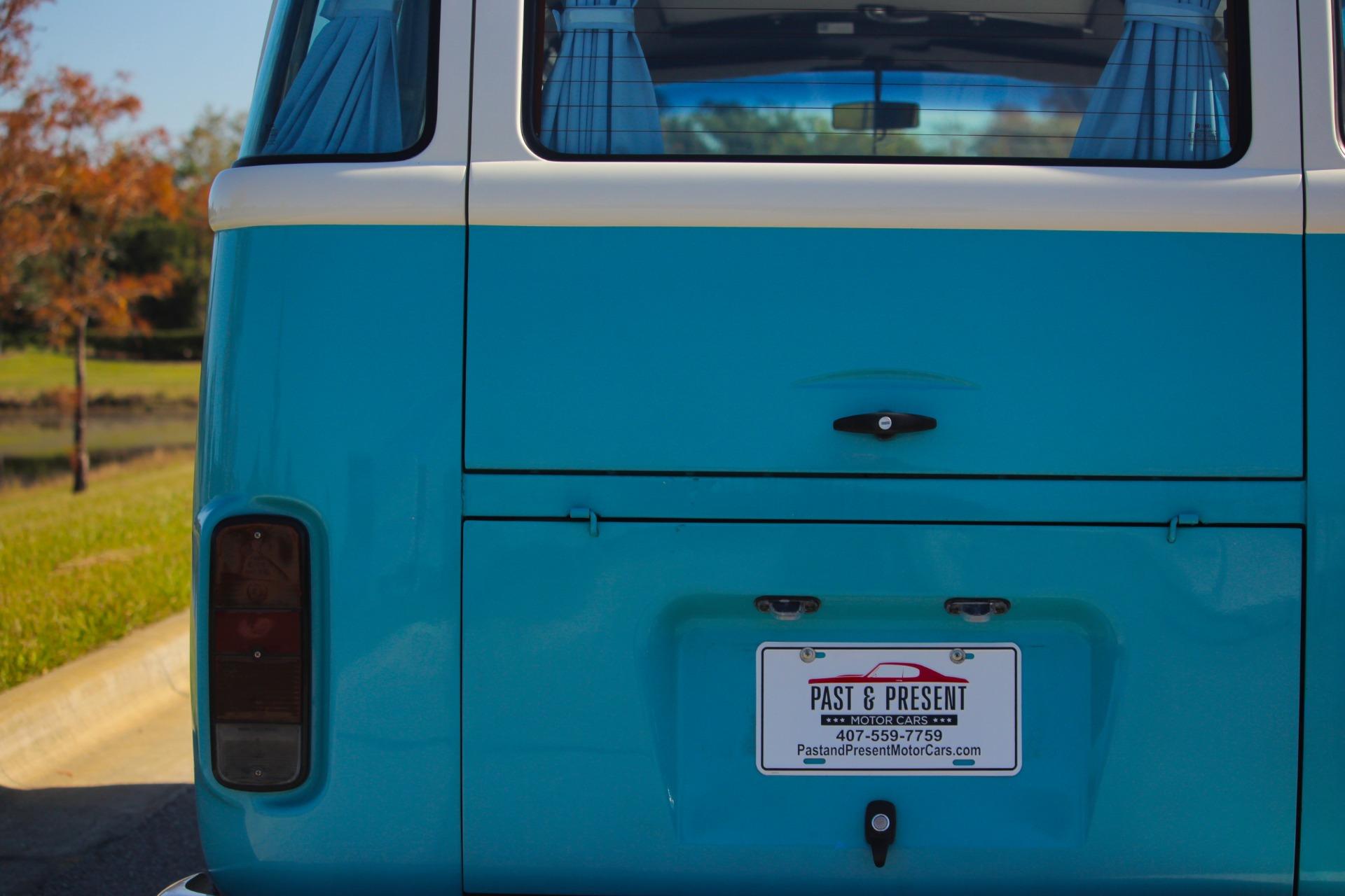 1992 Volkswagen Bus 35