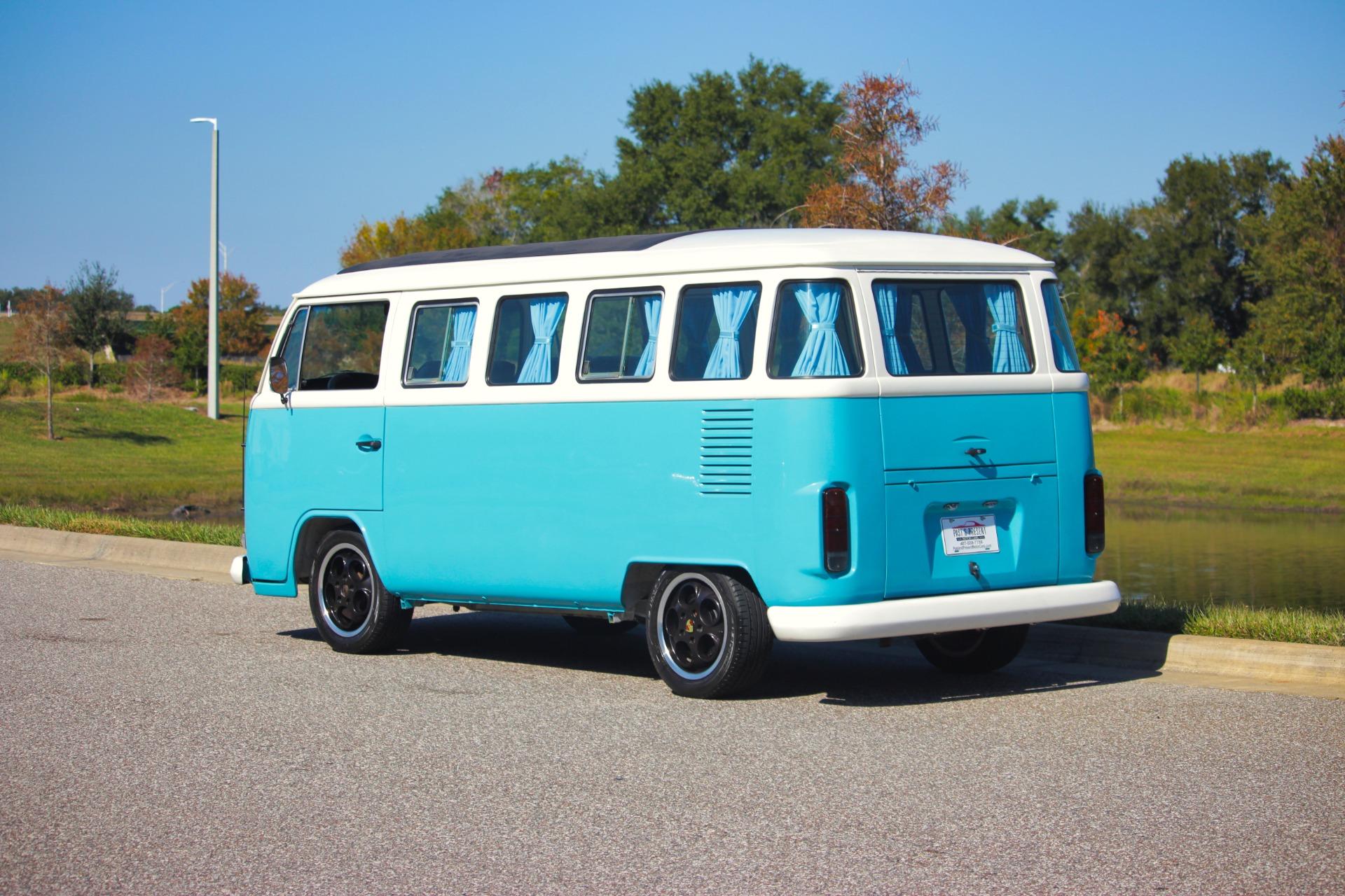 1992 Volkswagen Bus 3