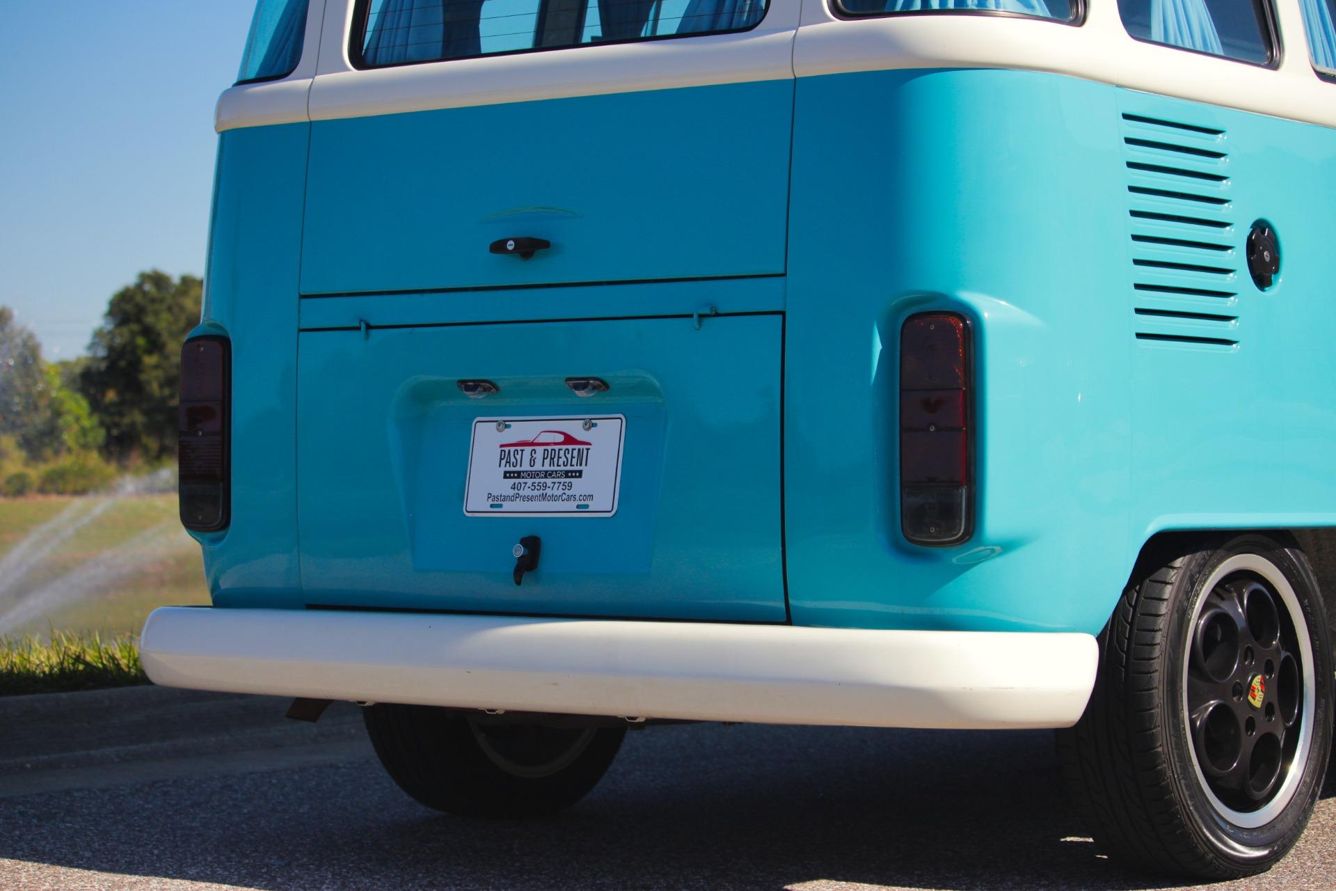1992 Volkswagen Bus 38
