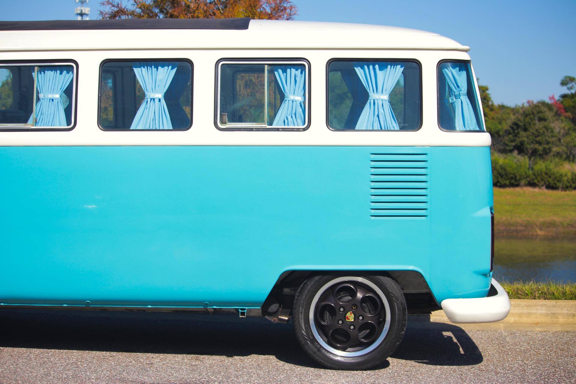 1992 Volkswagen Bus 25