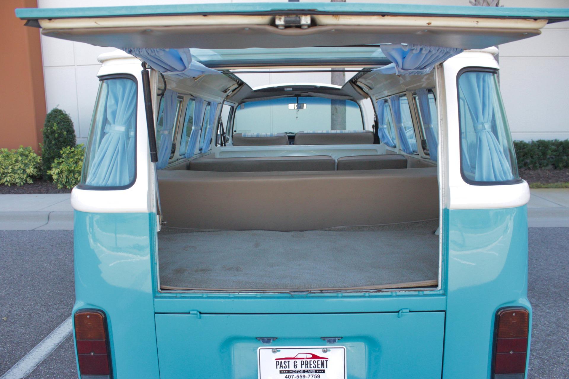1992 Volkswagen Bus 73
