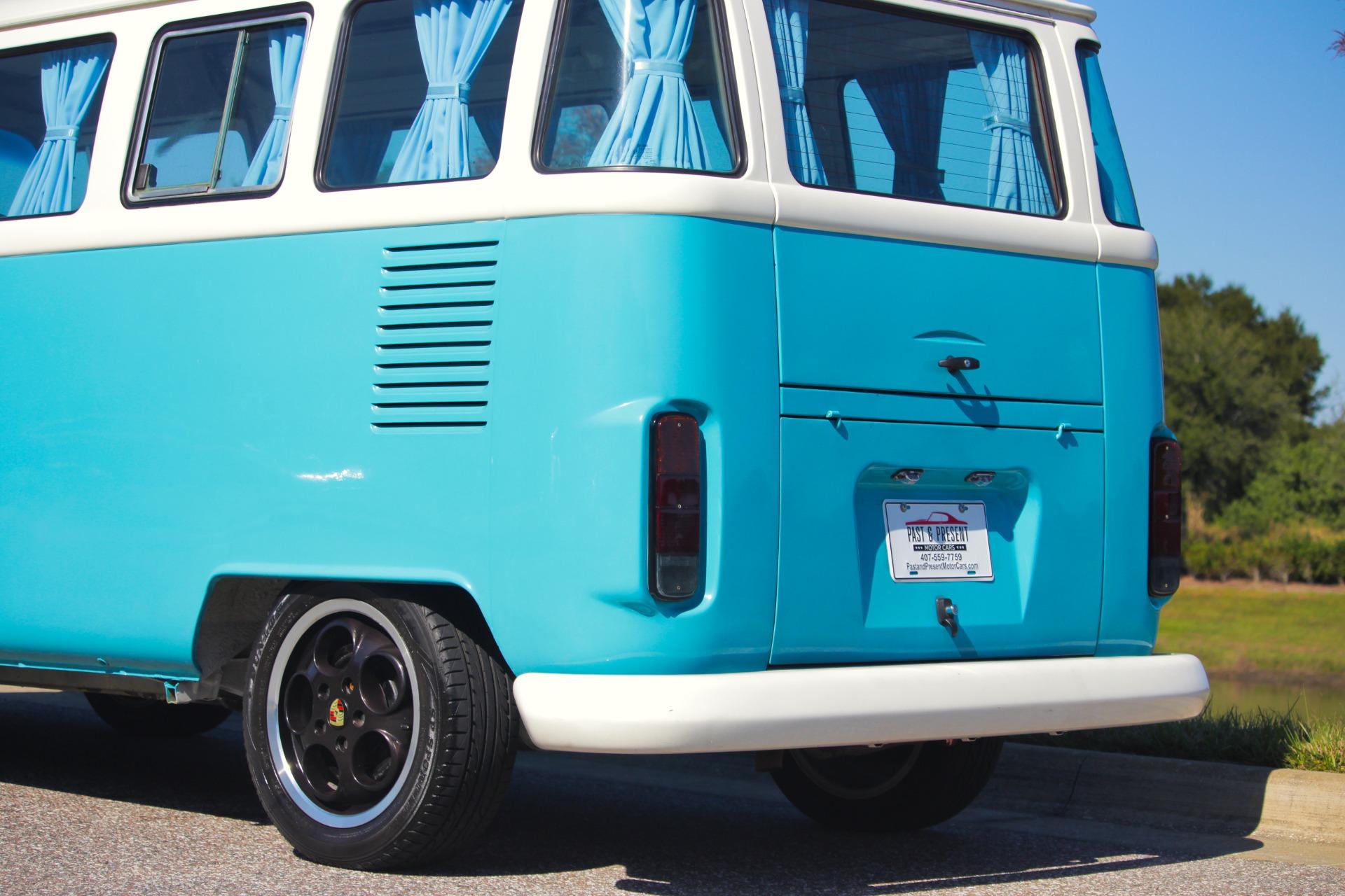 1992 Volkswagen Bus 27