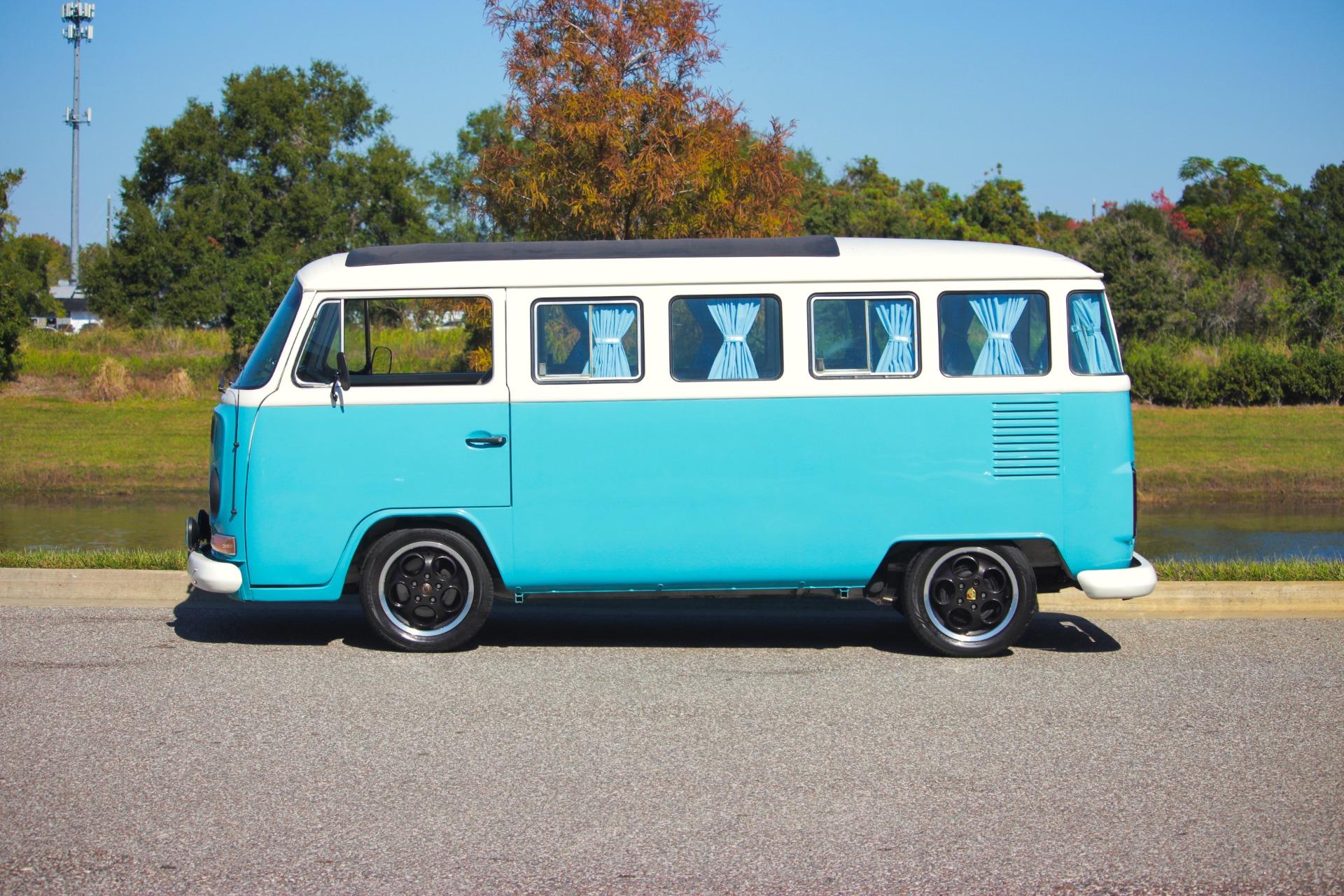 1992 Volkswagen Bus 15