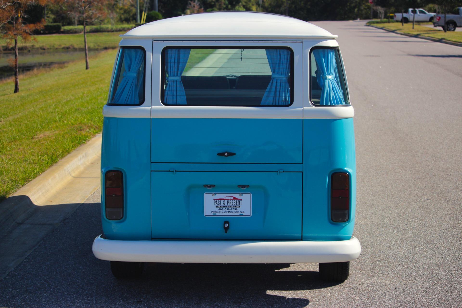 1992 Volkswagen Bus 34