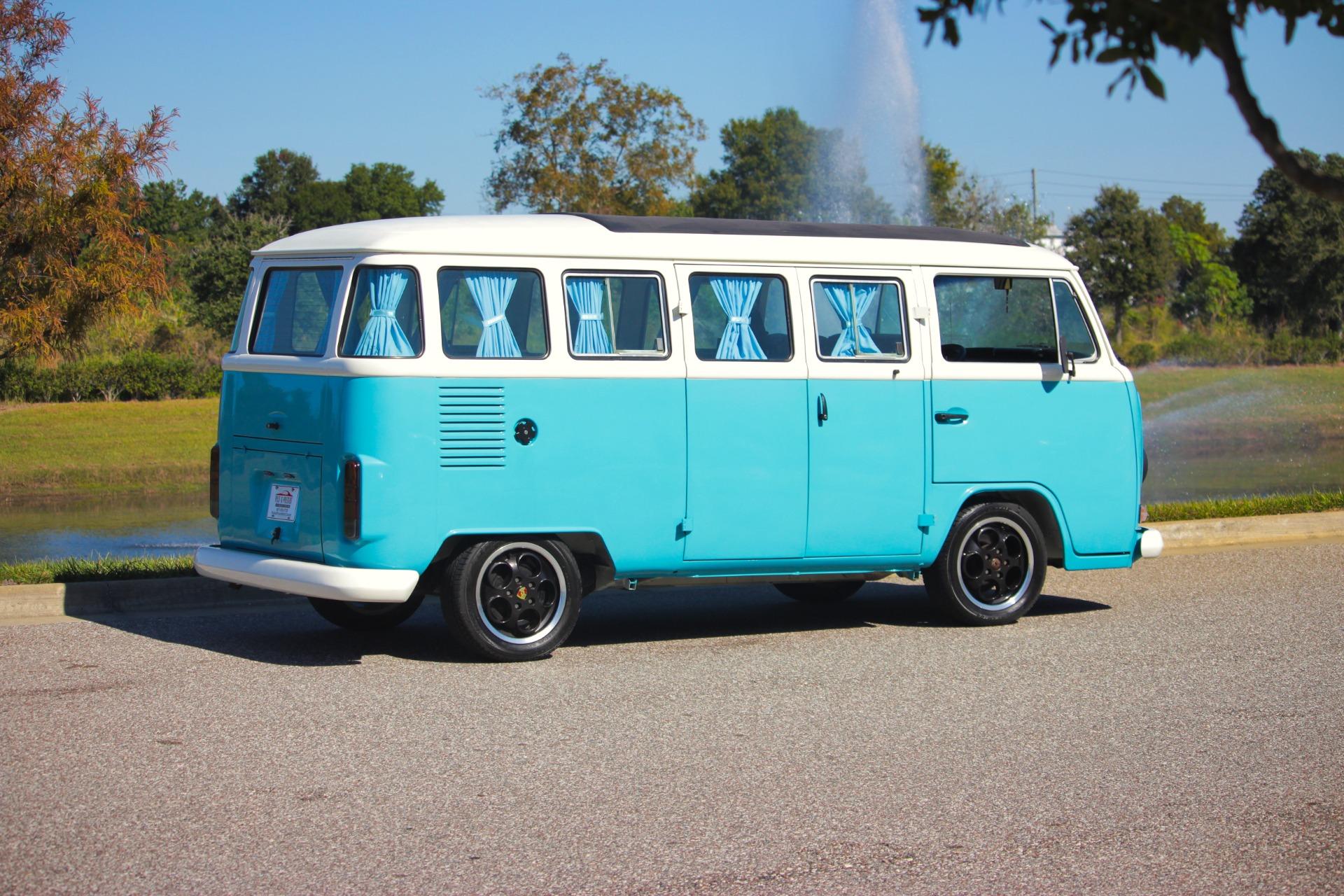 1992 Volkswagen Bus 31
