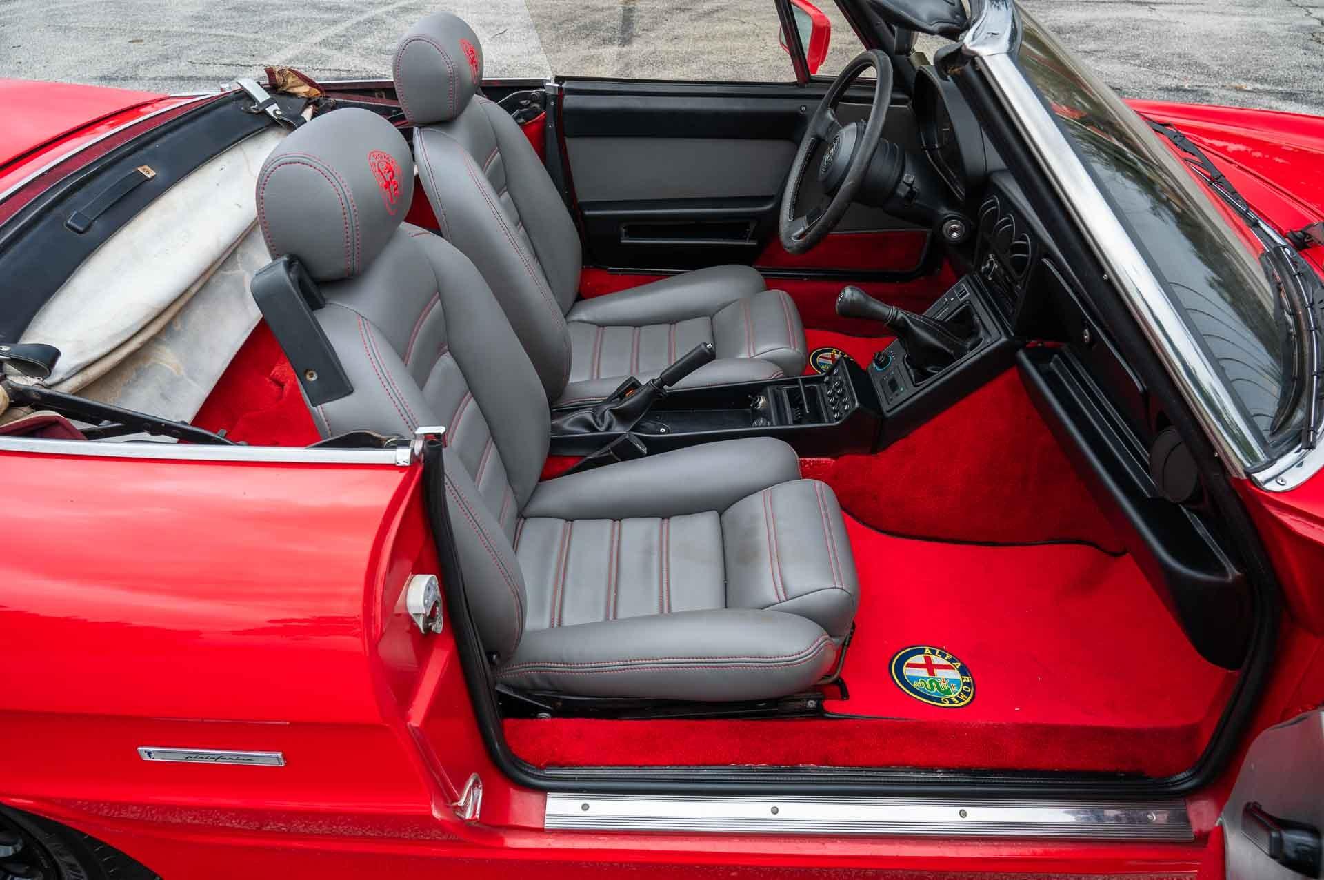 1986 Alfa Romeo Spider 17
