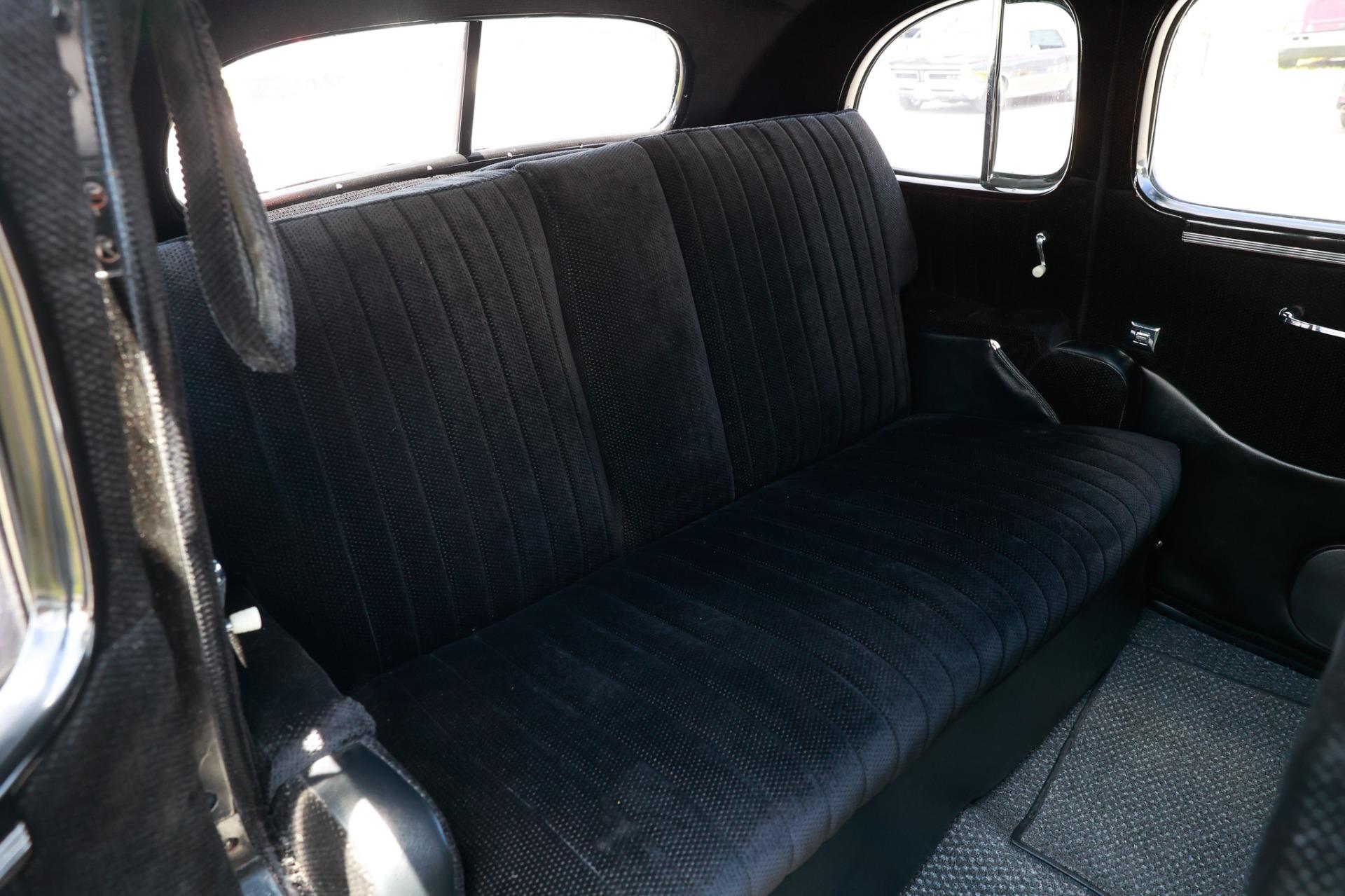 1937 Buick 8 Limo 38