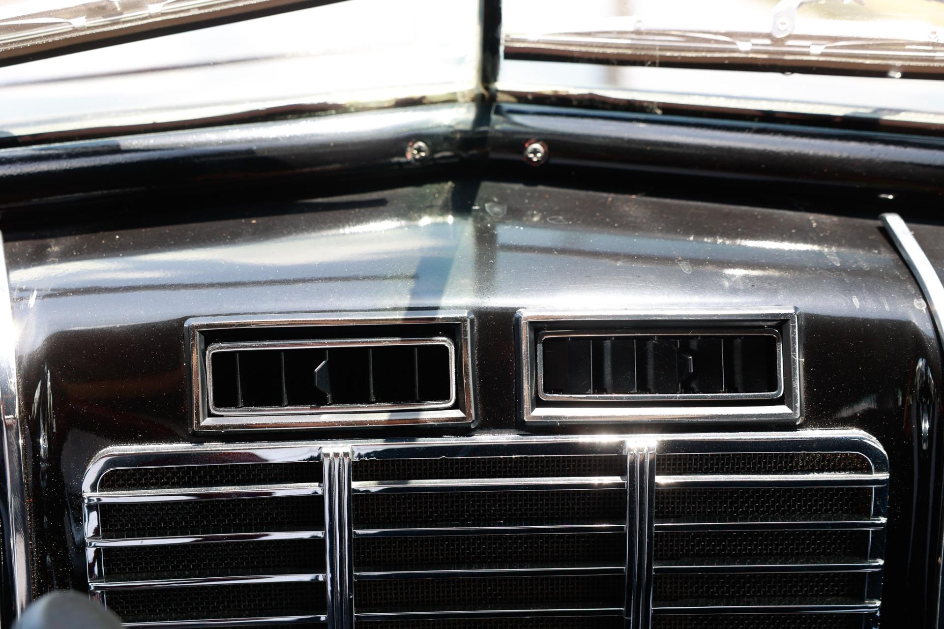 1937 Buick 8 Limo 30