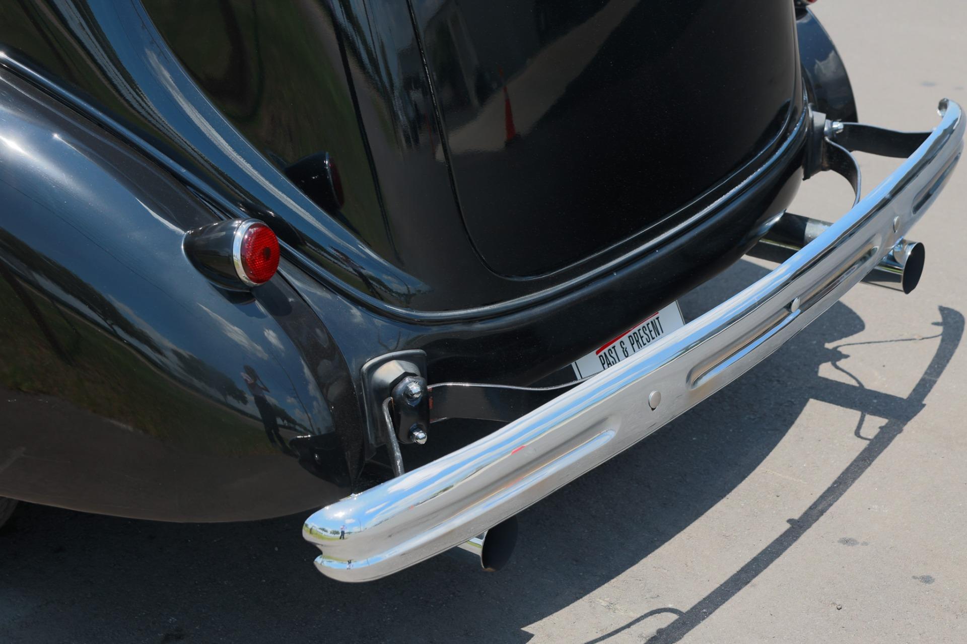 1937 Buick 8 Limo 77
