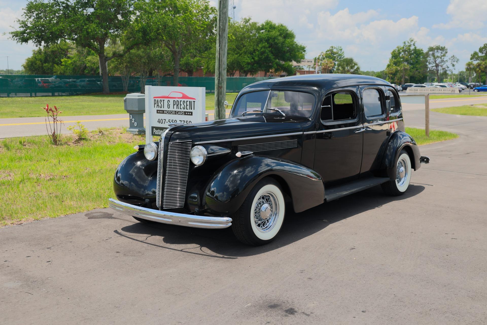 1937 Buick 8 Limo 1