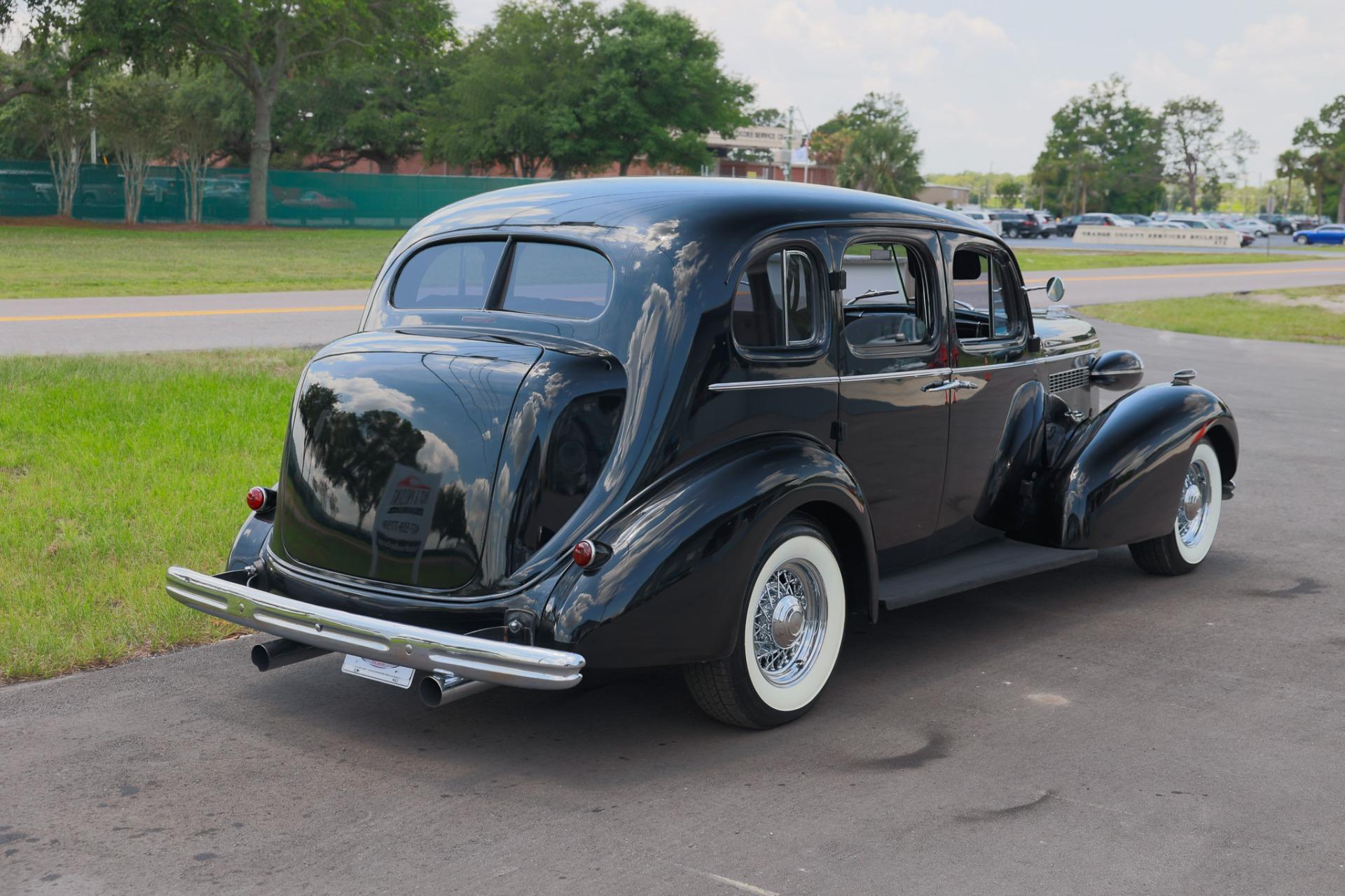 1937 Buick 8 Limo 5