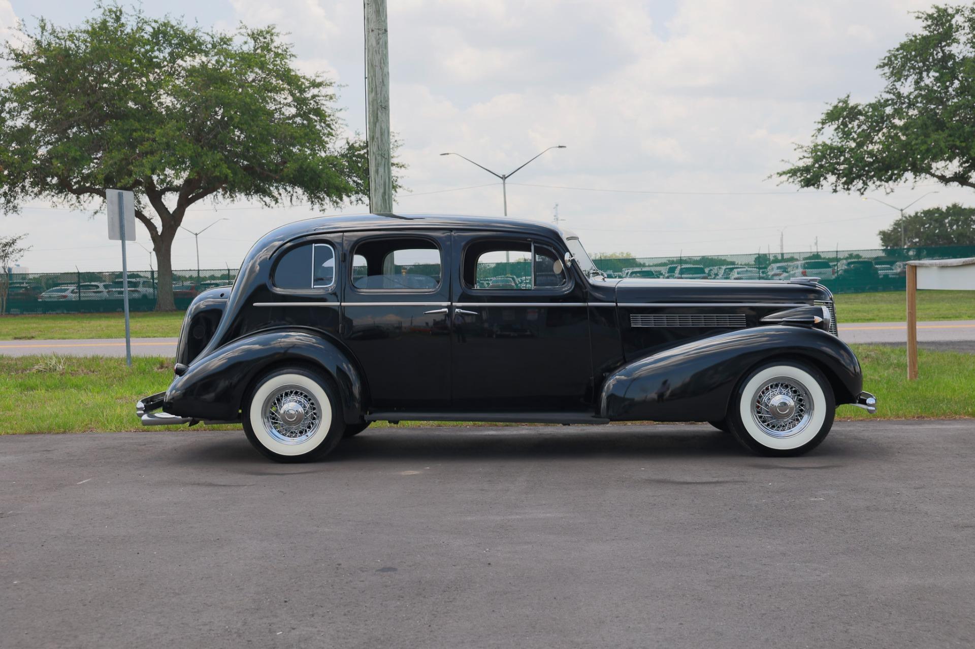 1937 Buick 8 Limo 6