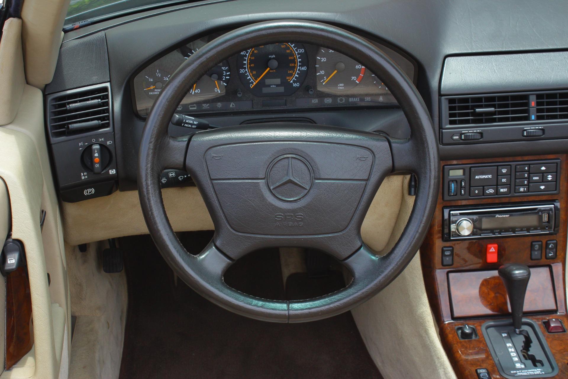 1992 Mercedes-Benz 500 SL 66