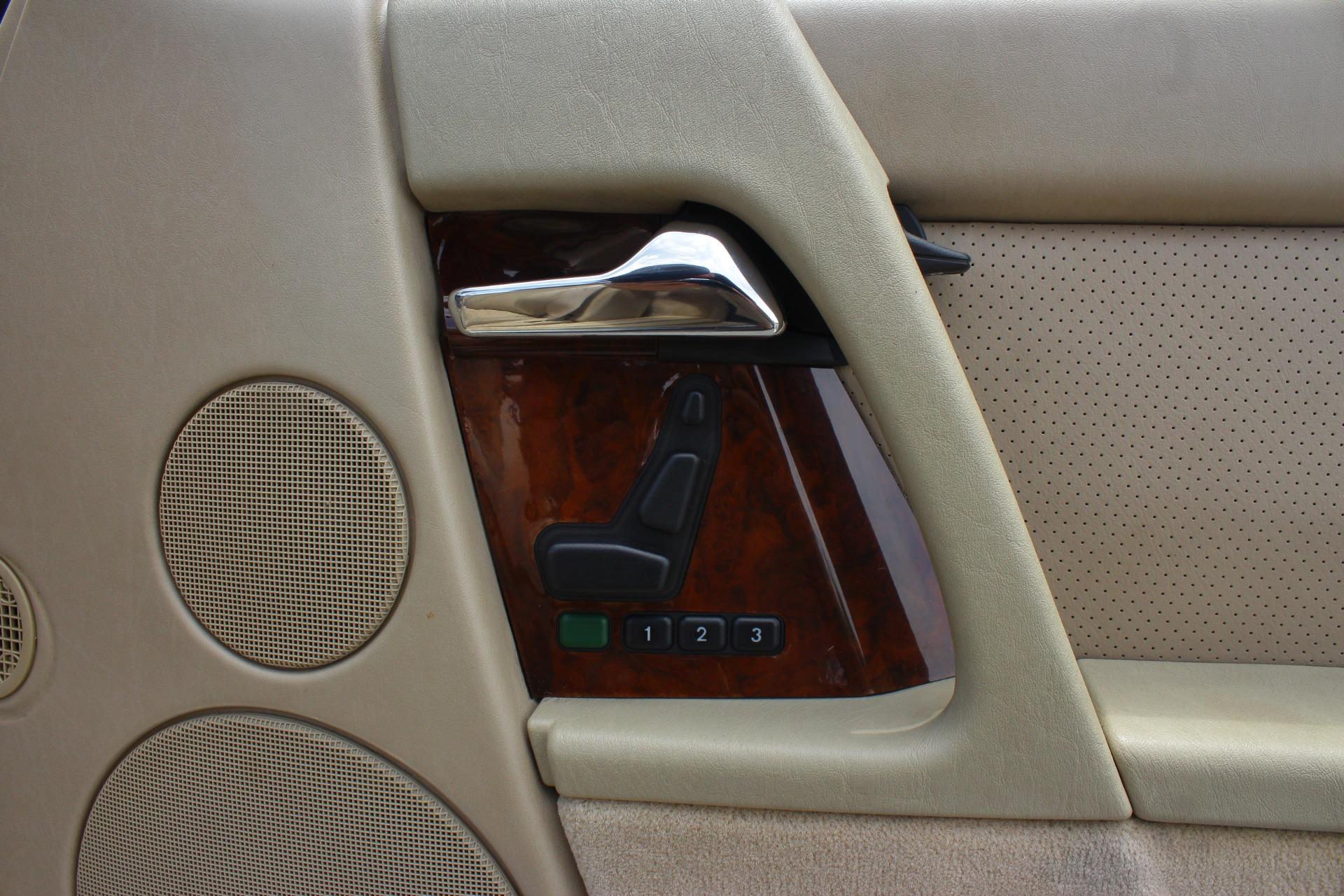 1992 Mercedes-Benz 500 SL 69