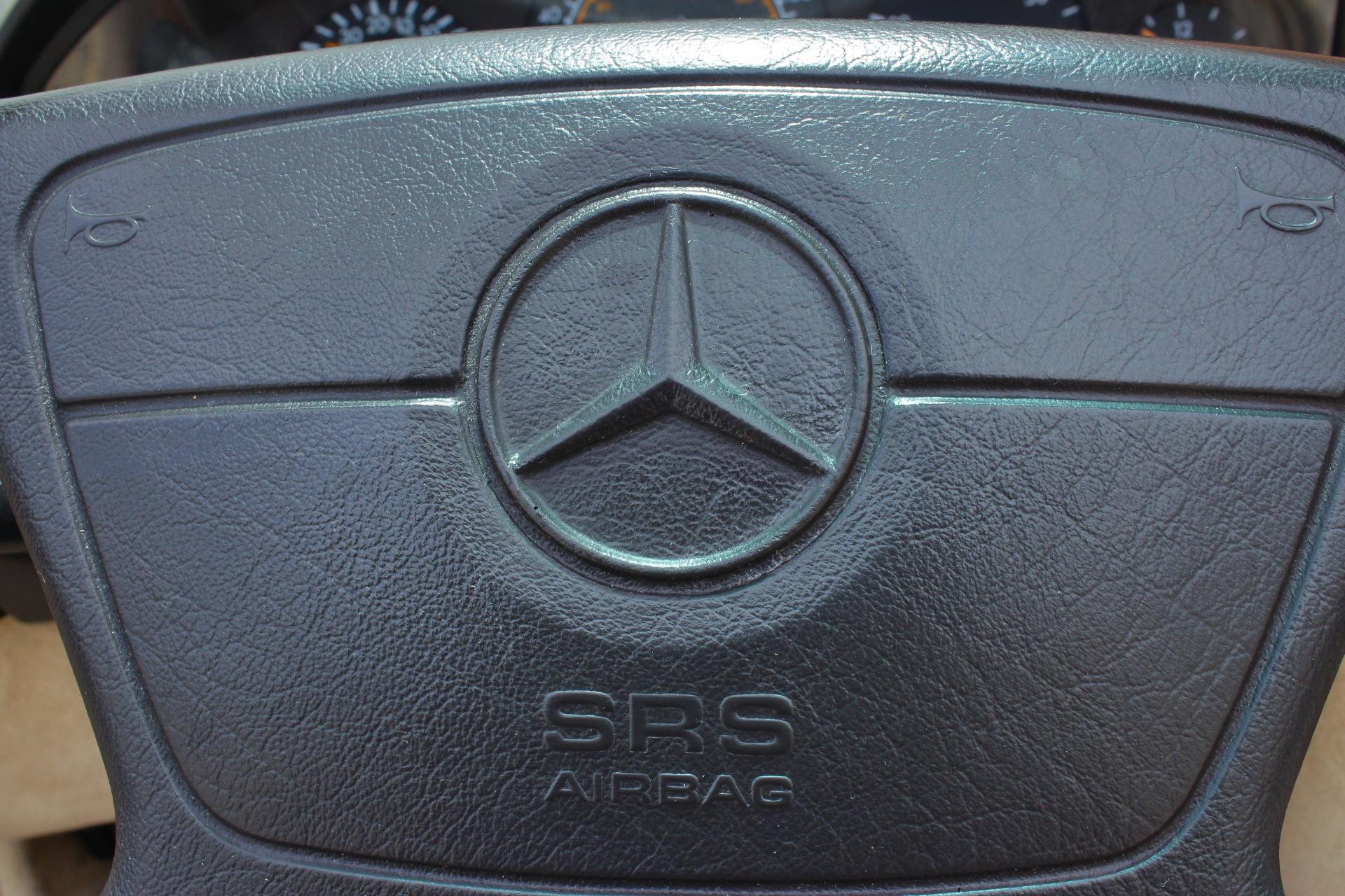 1992 Mercedes-Benz 500 SL 81