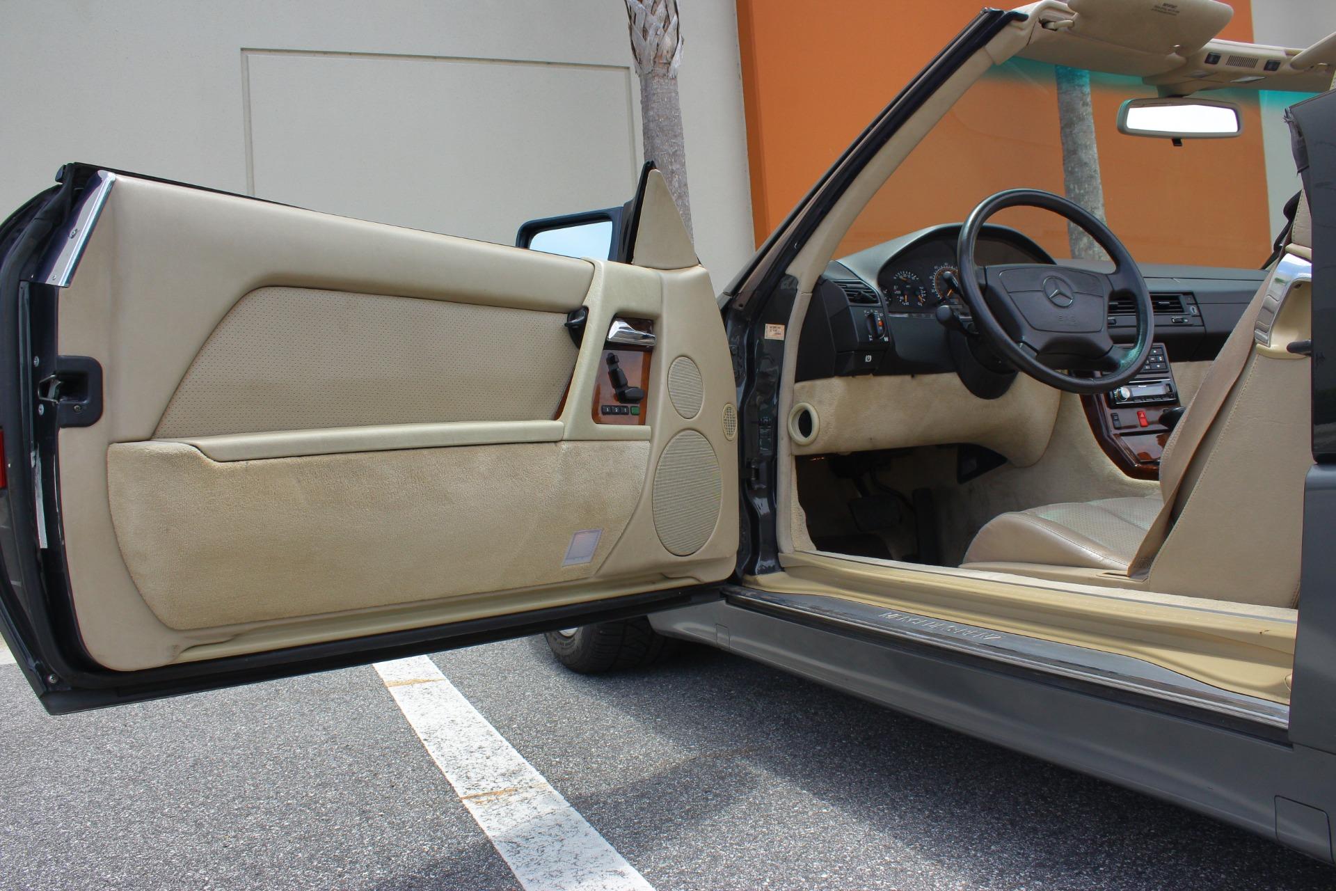 1992 Mercedes-Benz 500 SL 57