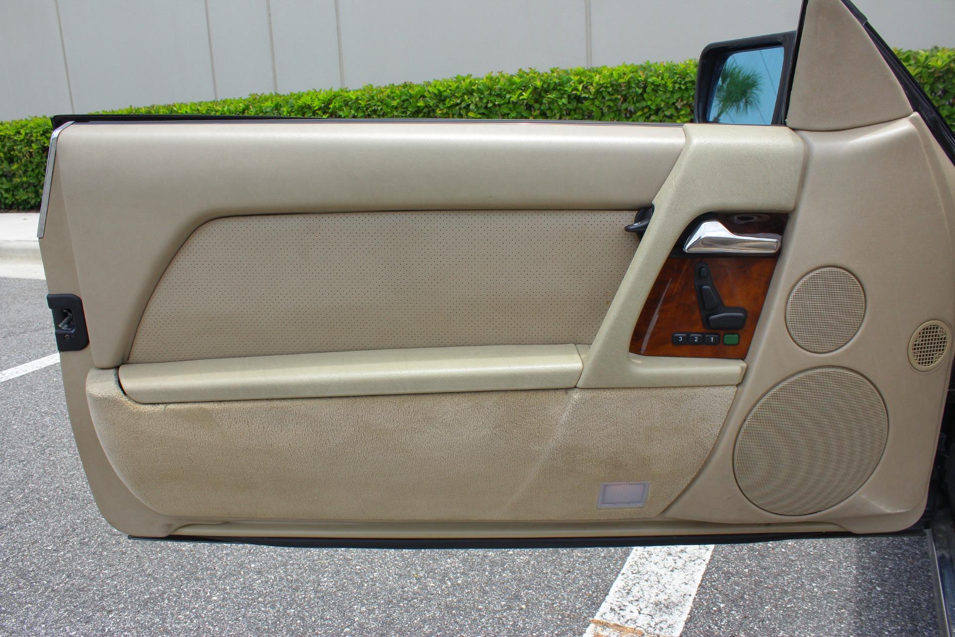 1992 Mercedes-Benz 500 SL 58