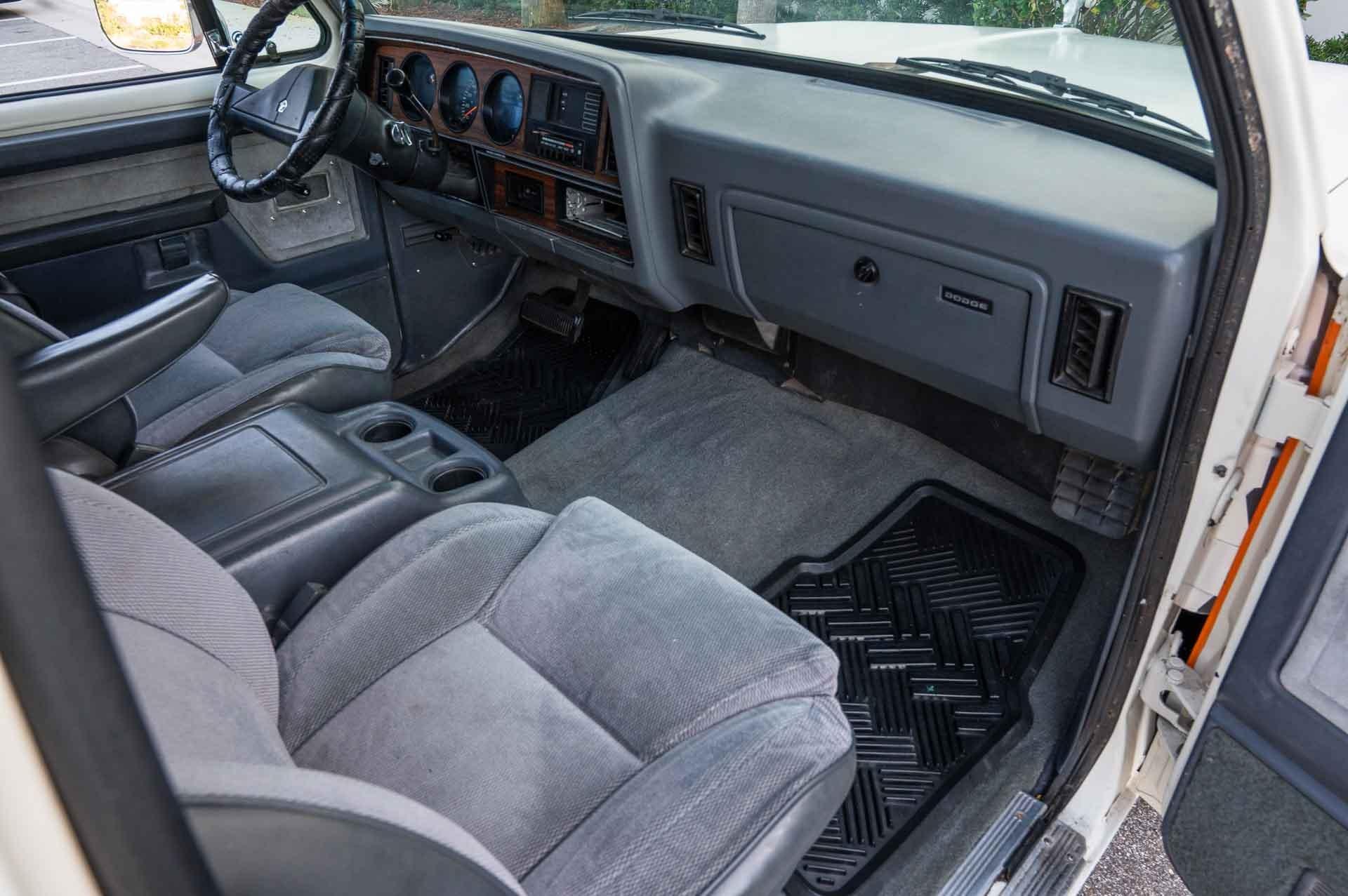 1990 Dodge Ramcharger 81