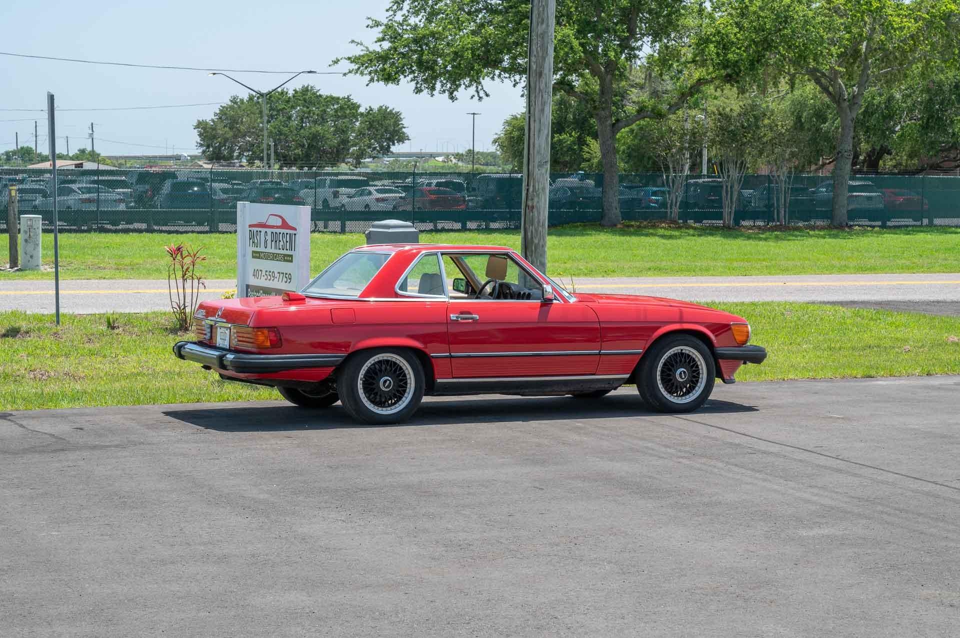 1987 Mercedes SL560 22