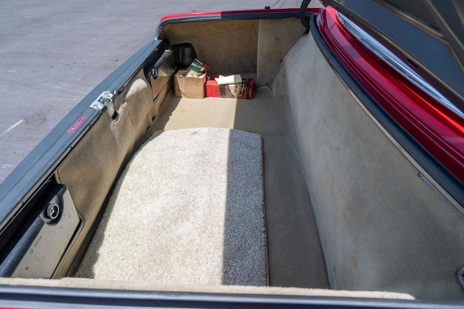 1987 Mercedes SL560 67
