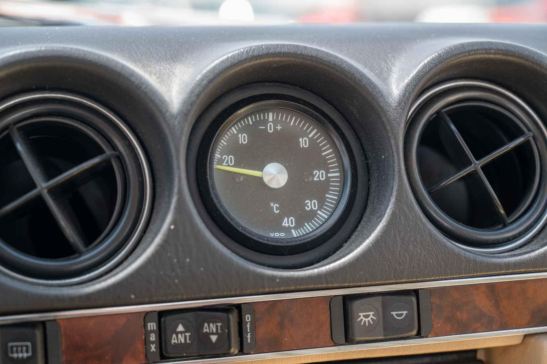 1987 Mercedes SL560 45