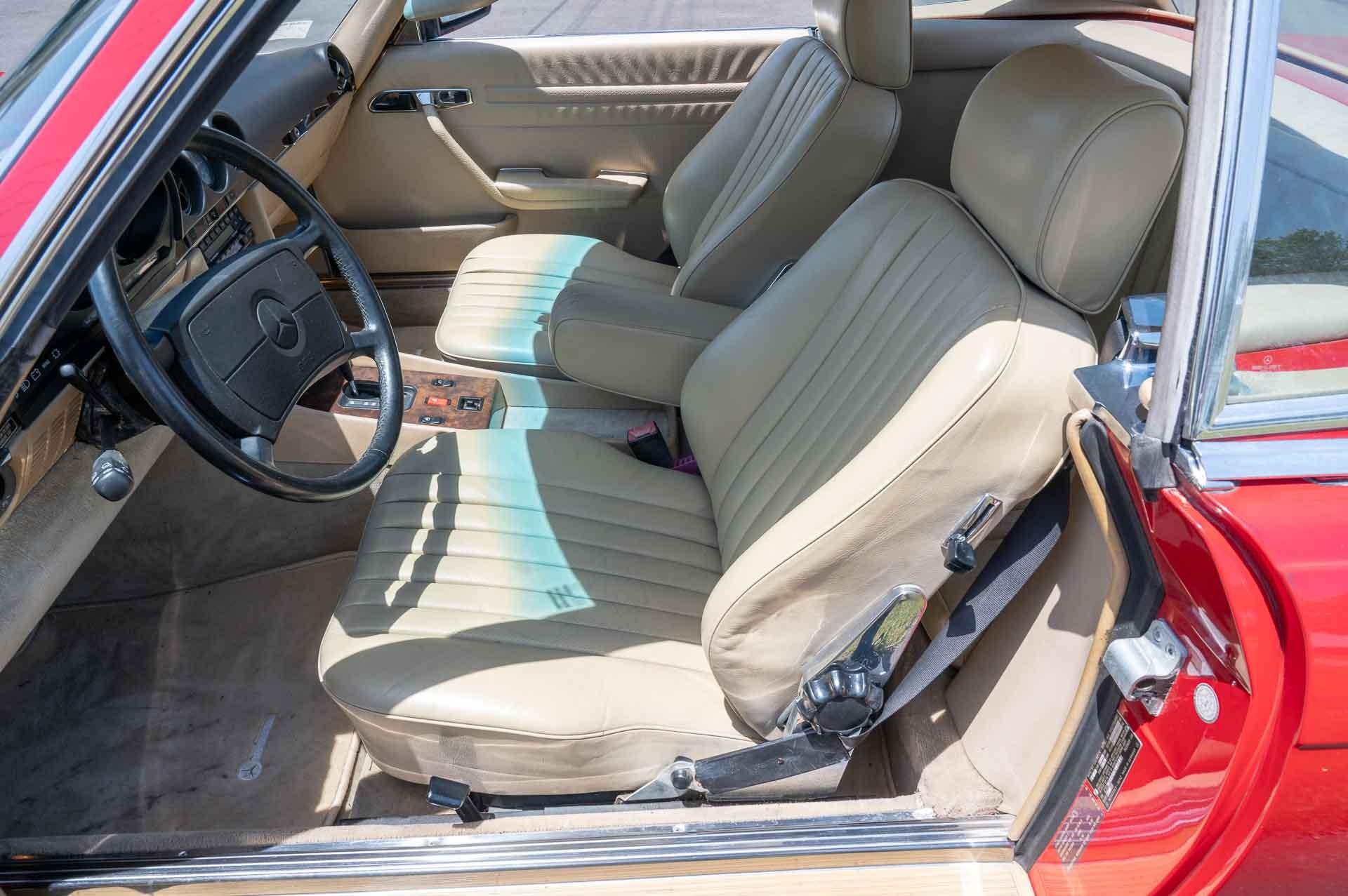 1987 Mercedes SL560 9