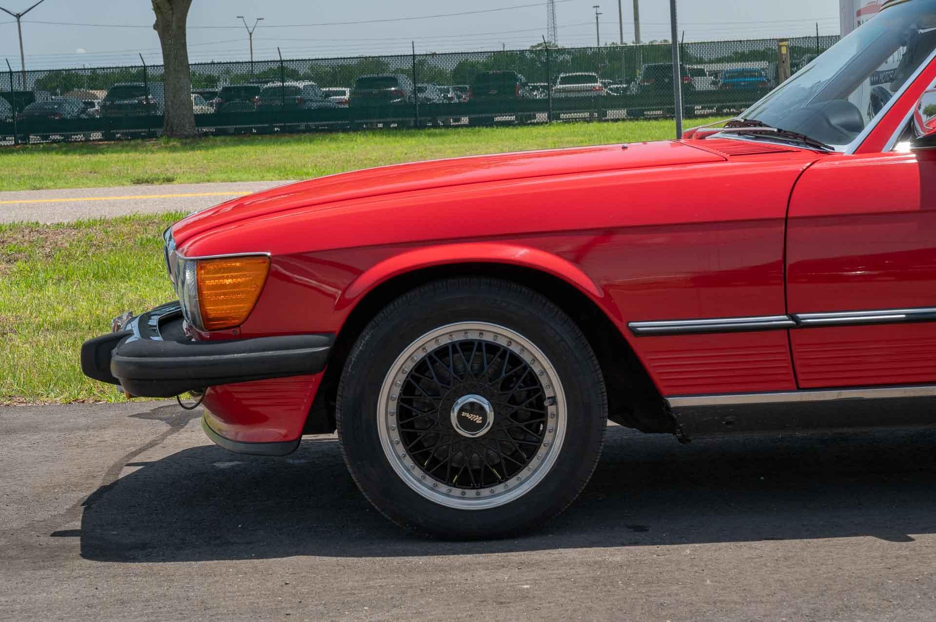 1987 Mercedes SL560 19