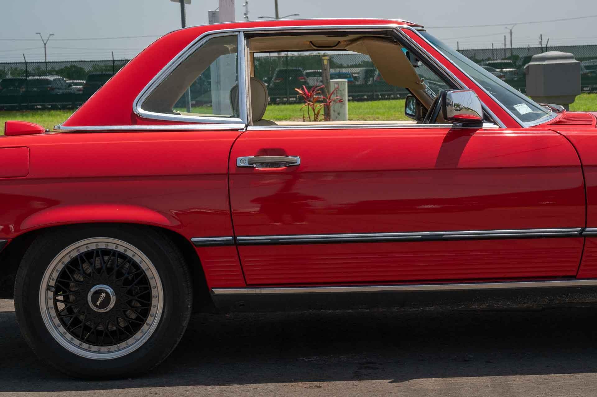 1987 Mercedes SL560 27