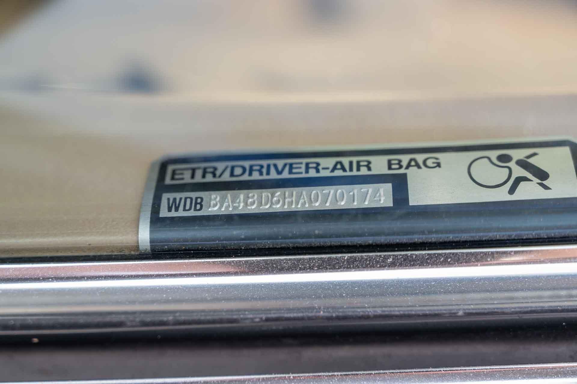 1987 Mercedes SL560 48