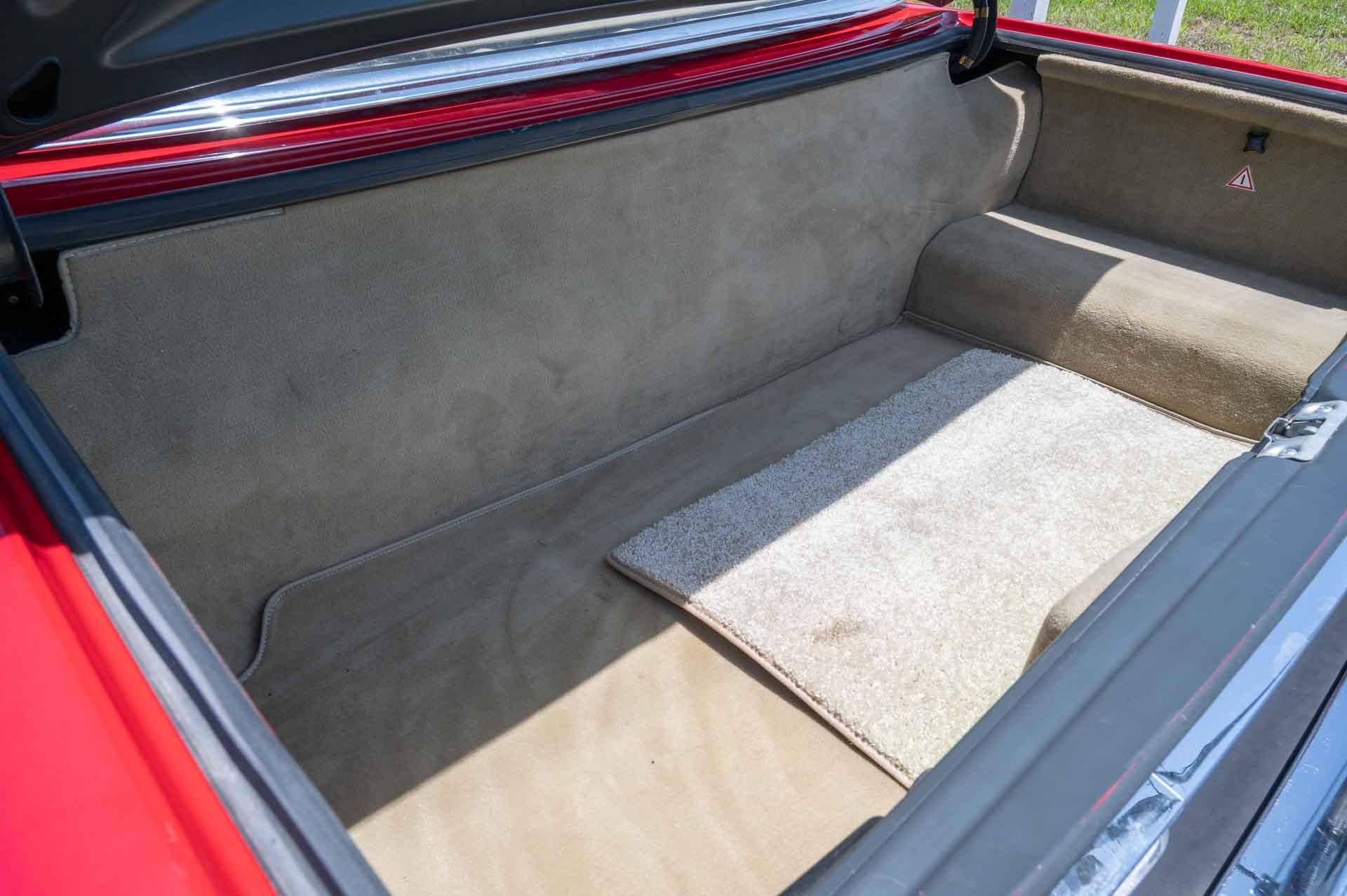 1987 Mercedes SL560 64