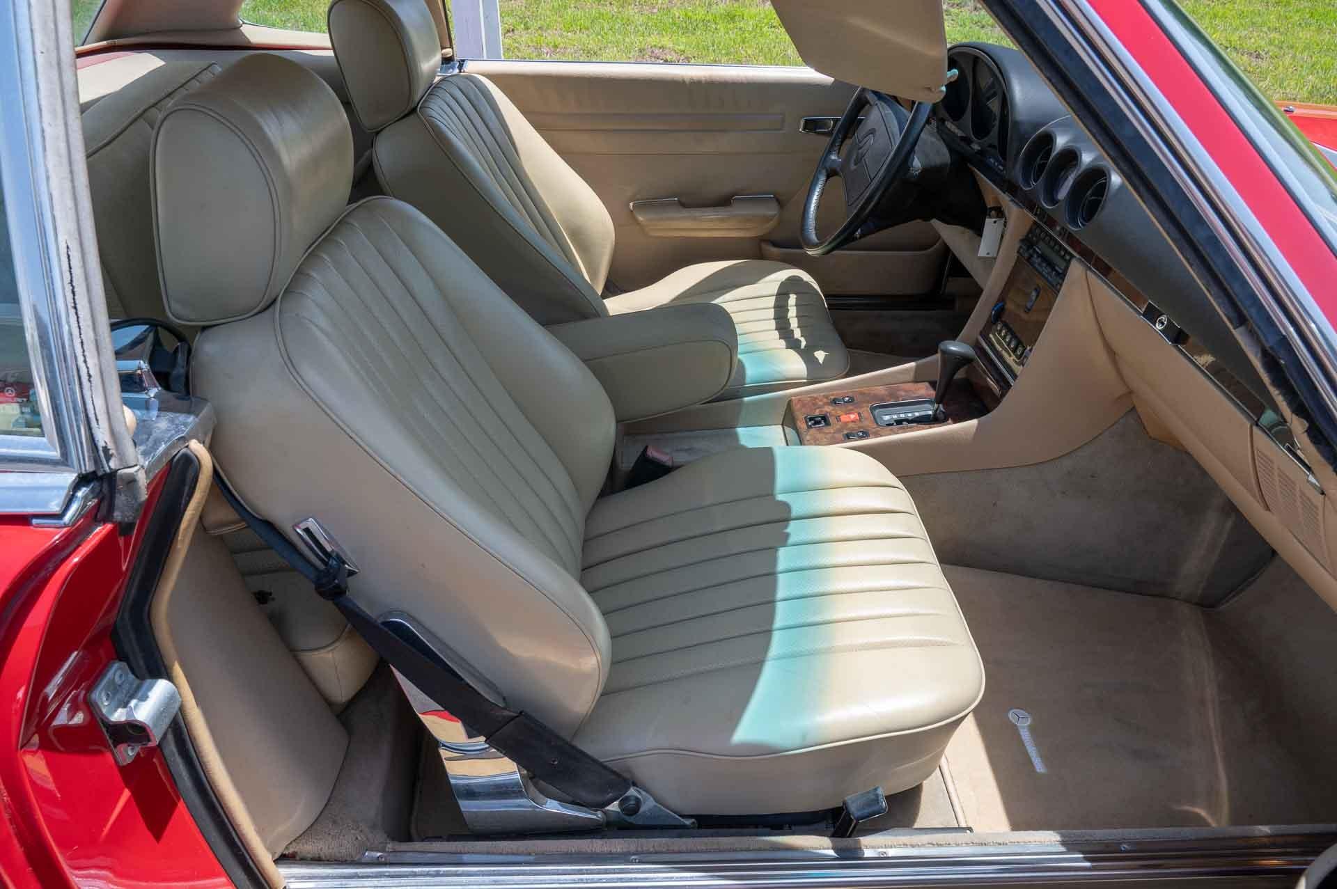 1987 Mercedes SL560 11