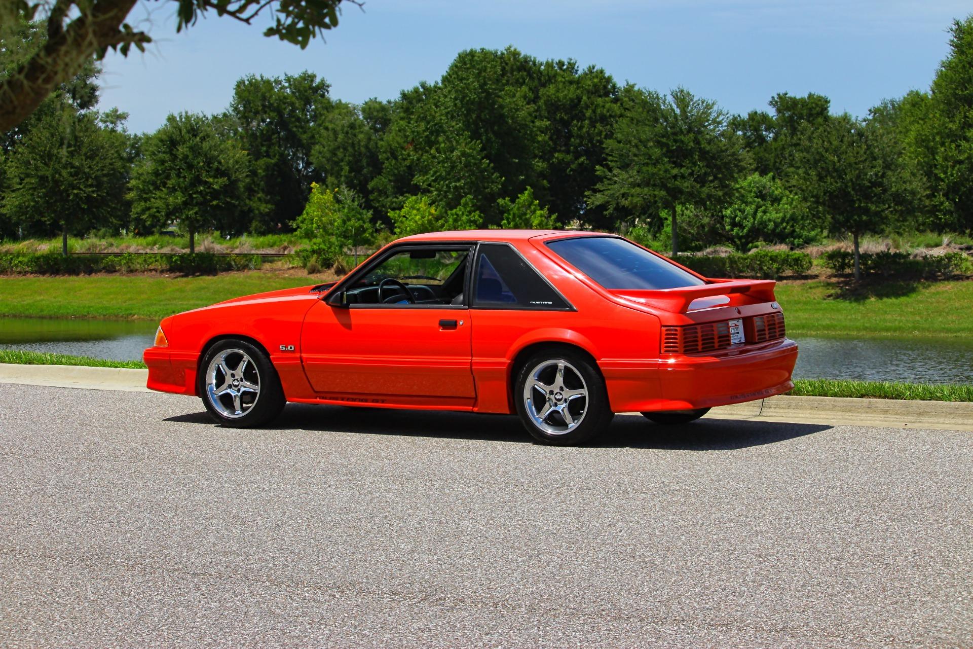 1993 Ford Mustang GT 17
