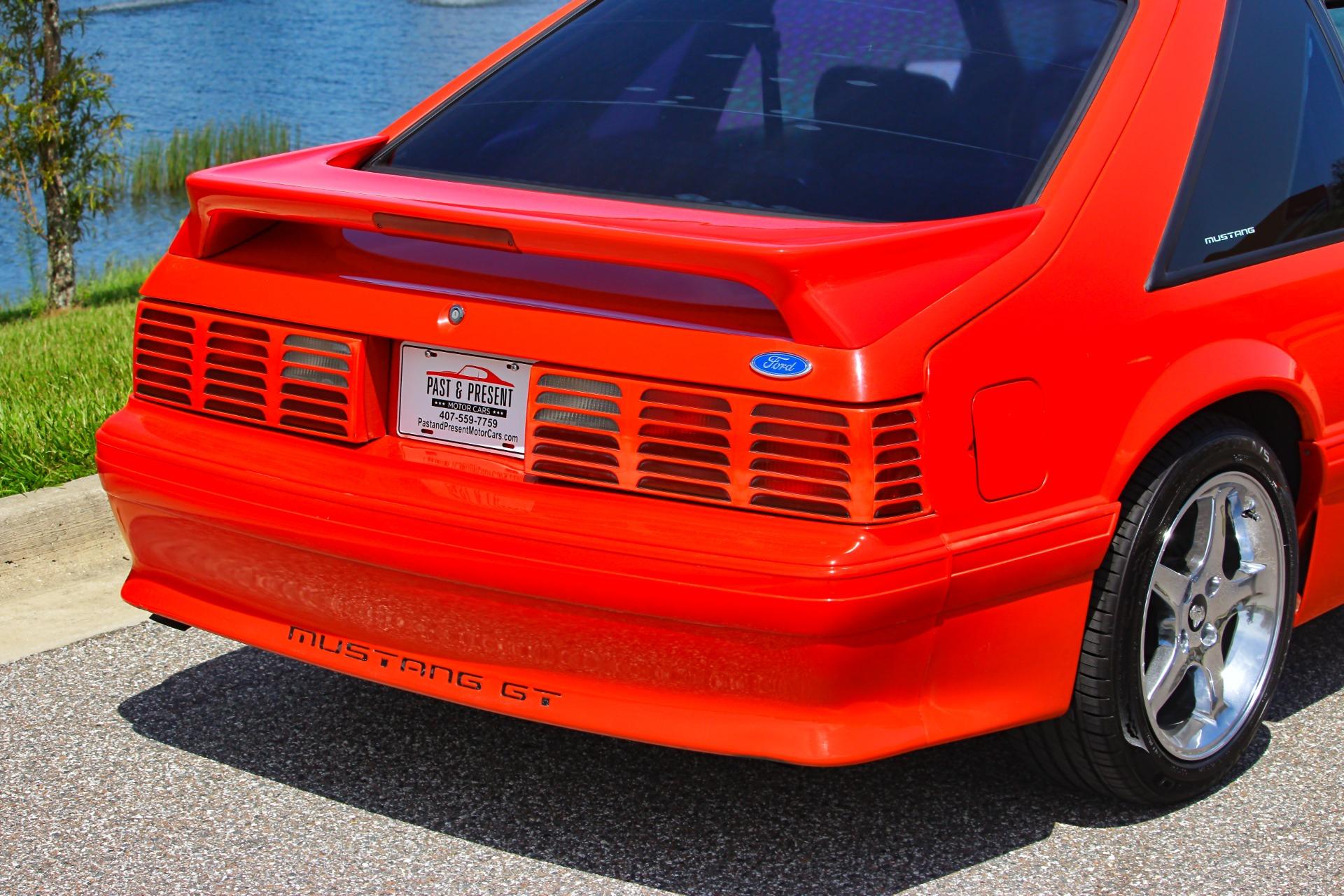1993 Ford Mustang GT 40