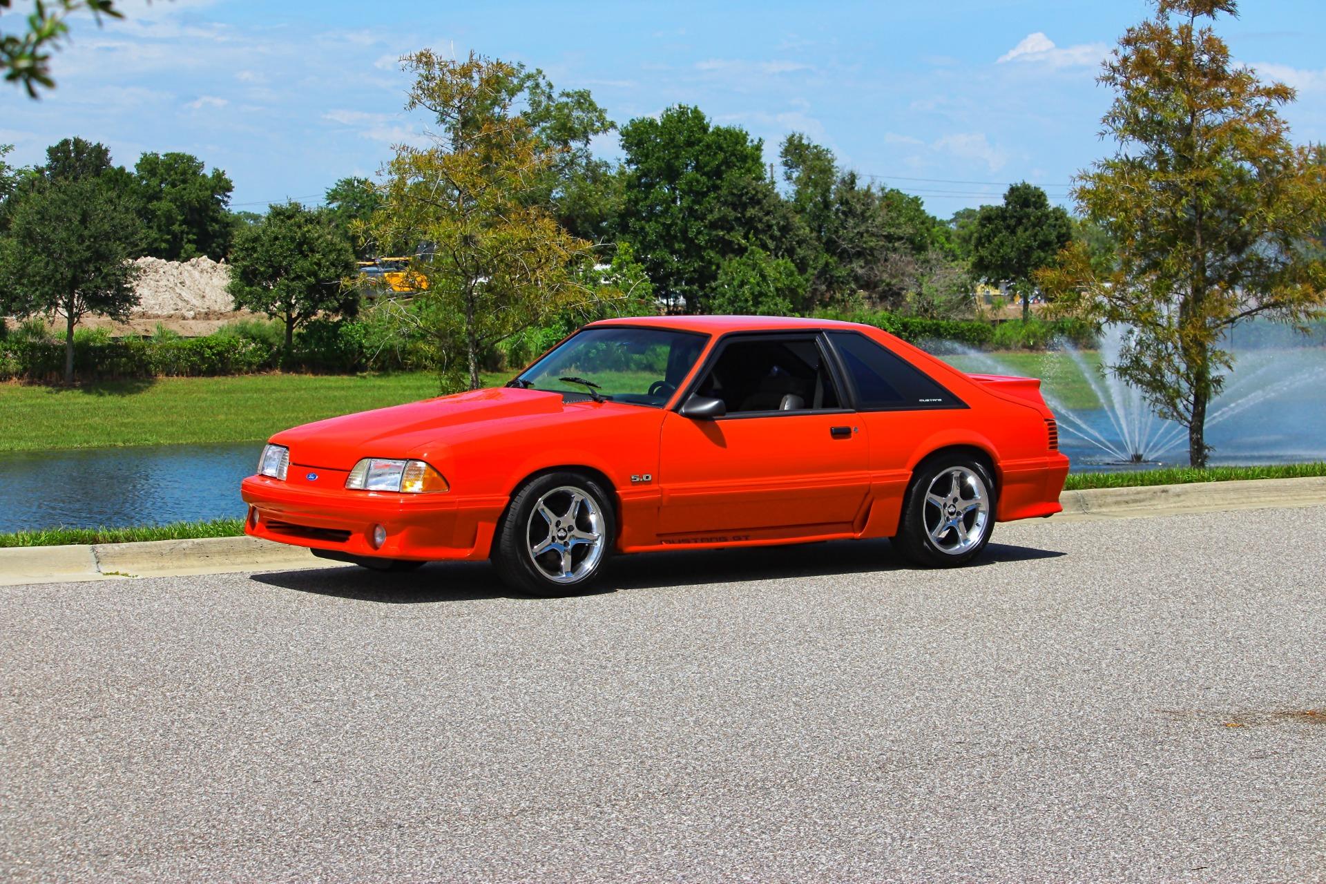 1993 Ford Mustang GT 16