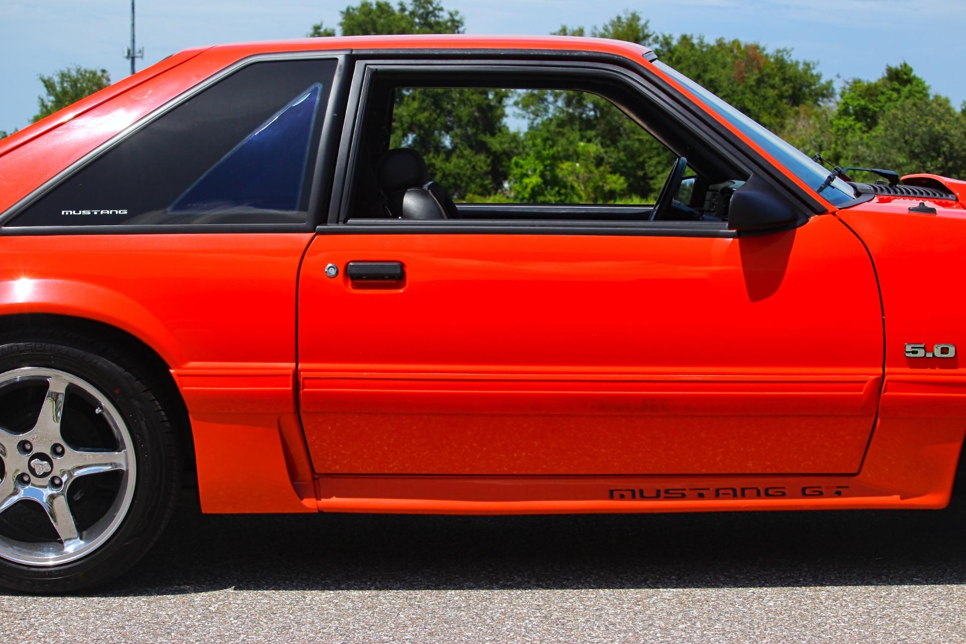 1993 Ford Mustang GT 38